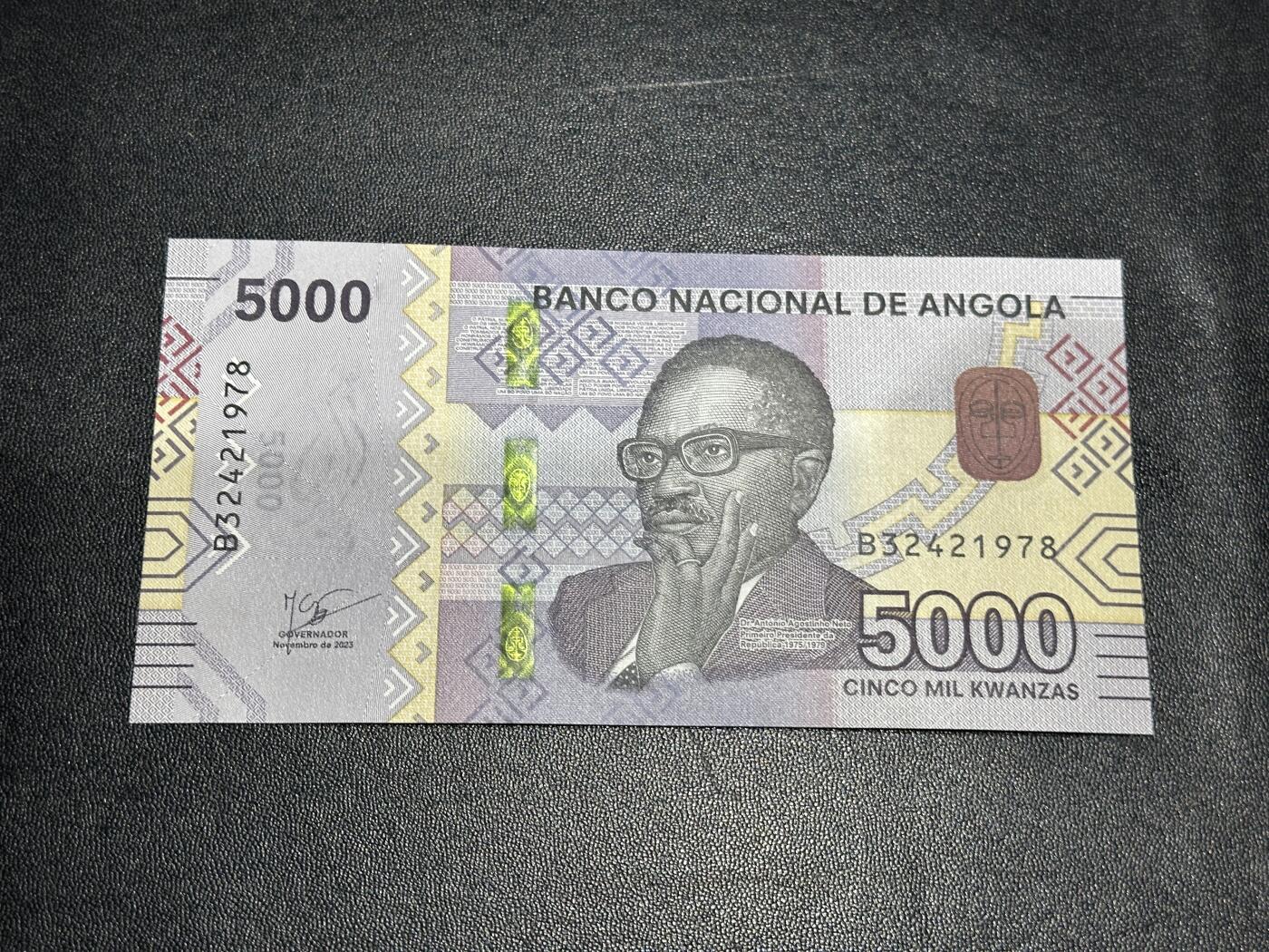 《外钞收藏家》第五百九十期（欧洲强钞、港币、硬通货及丰富裸币大拍场）（本平台长期征集拍品、欢迎藏友们联系合作） 2023年安哥拉5000 全新UNC 尾1978