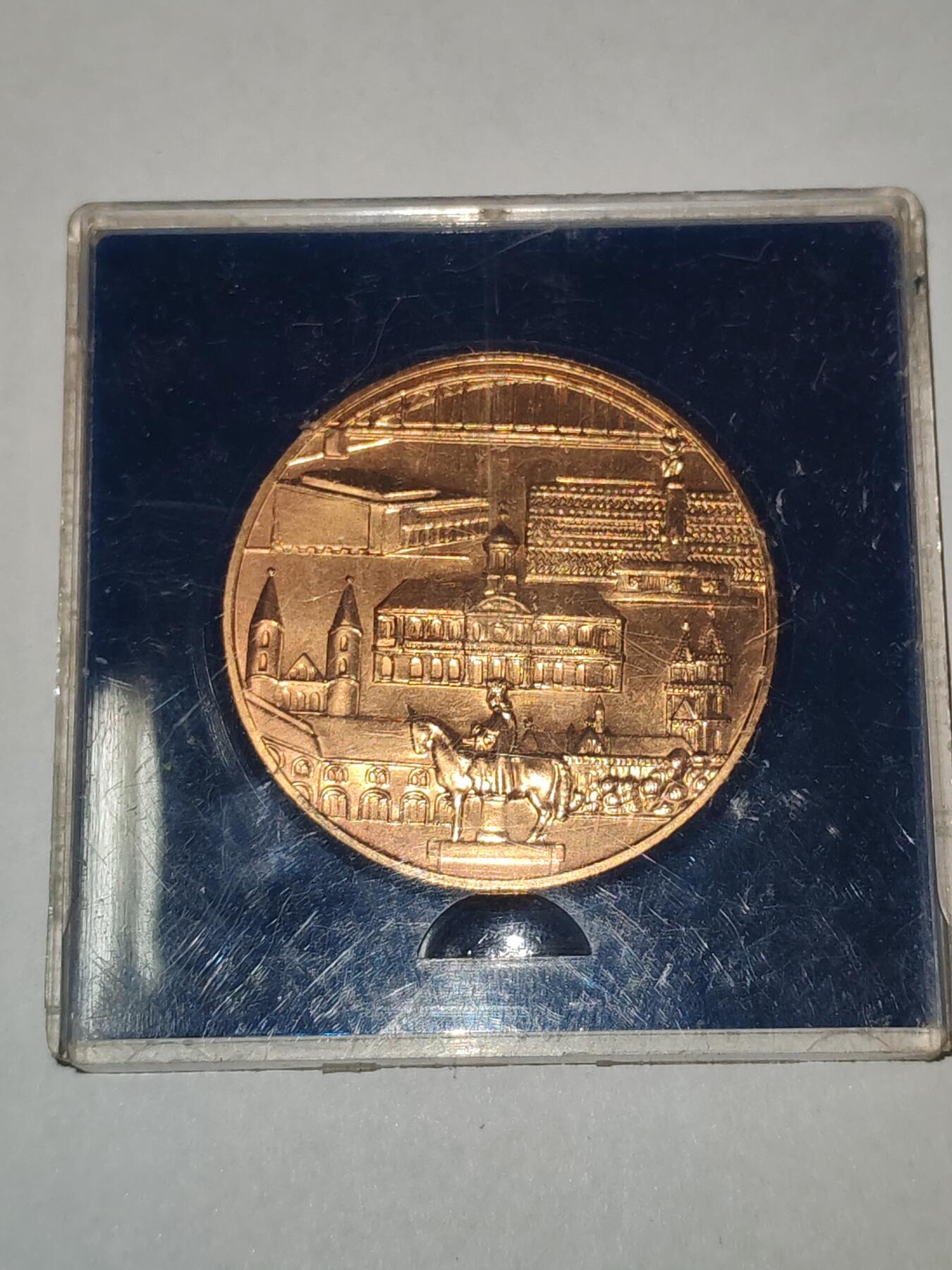 韵星假日拍卖第三十一期 -- Rimey Holidays Auction 31 民主德国马格德堡1979建成纪念奖章带原盒