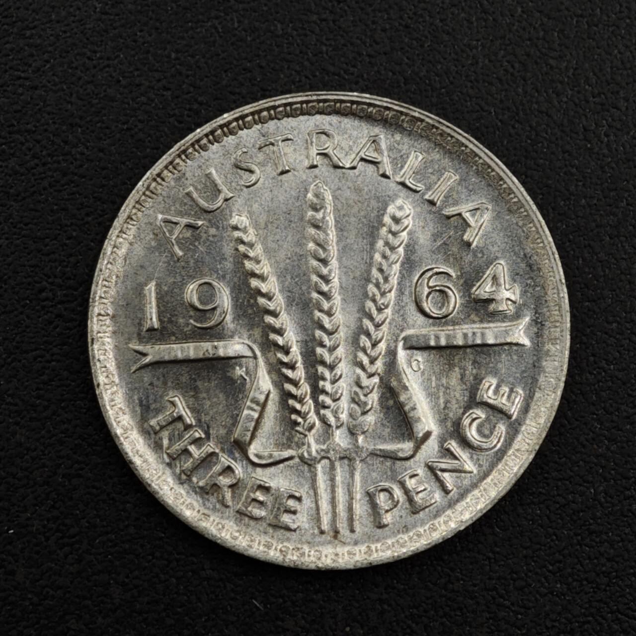 【淘币小摊】实时拍第八百一十三拍   散币场   满百包邮可预留二周 每周一统一发货   澳大利亚1964年伊丽莎白二世3便士银币