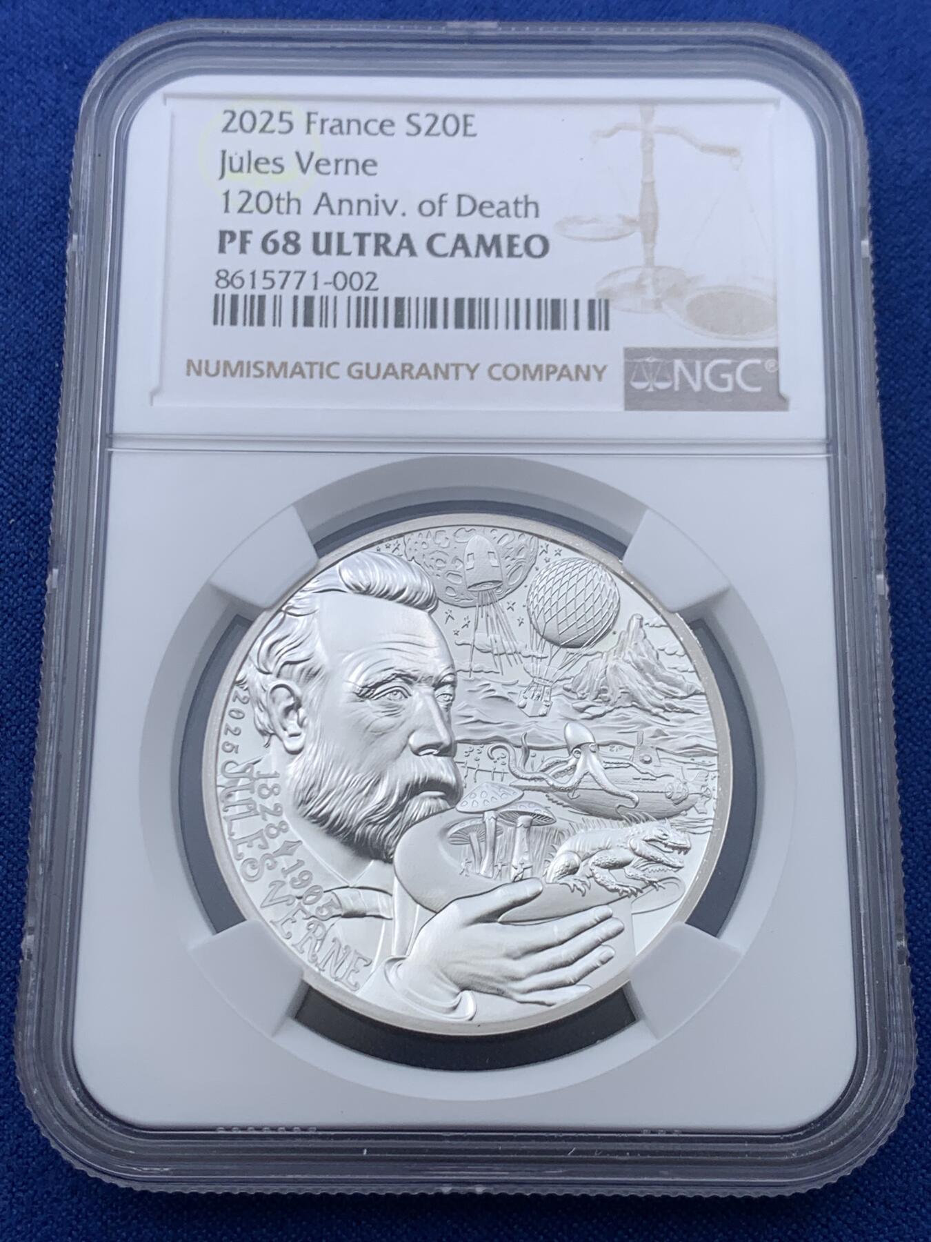《竞宝斋》第443场 周日，周一，2场连拍 （全场包邮） NGC PF68UC 法国2025年笔尖艺术儒勒凡尔纳逝世120周年20欧元浮雕精制银币（1盎司，999银，37MM币径，限量3千枚，盒证齐全）