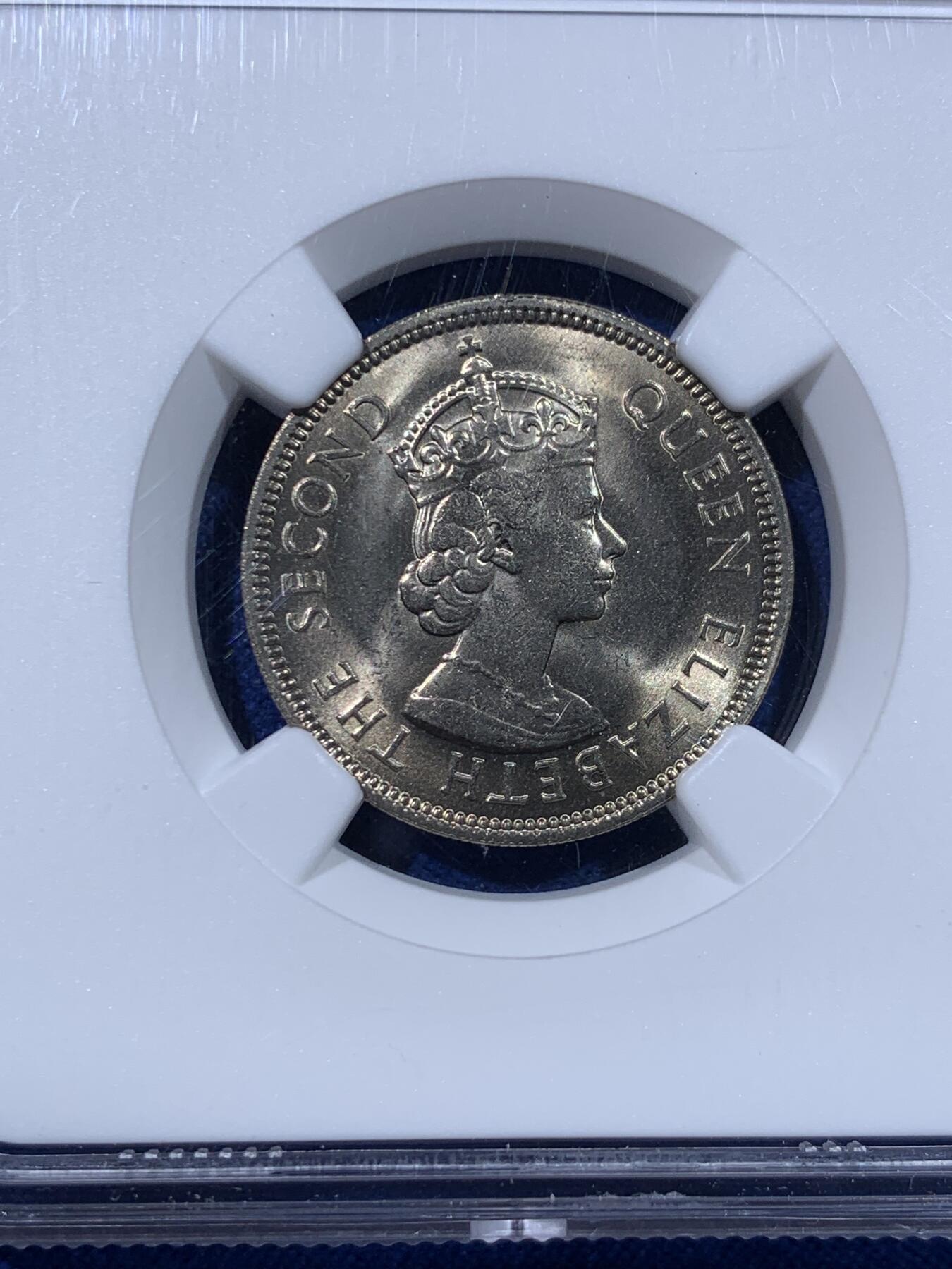 《竞宝斋》第443场 周日，周一，2场连拍 （全场包邮） NGC MS66 香港1973年伊丽莎白二世高冠五毫