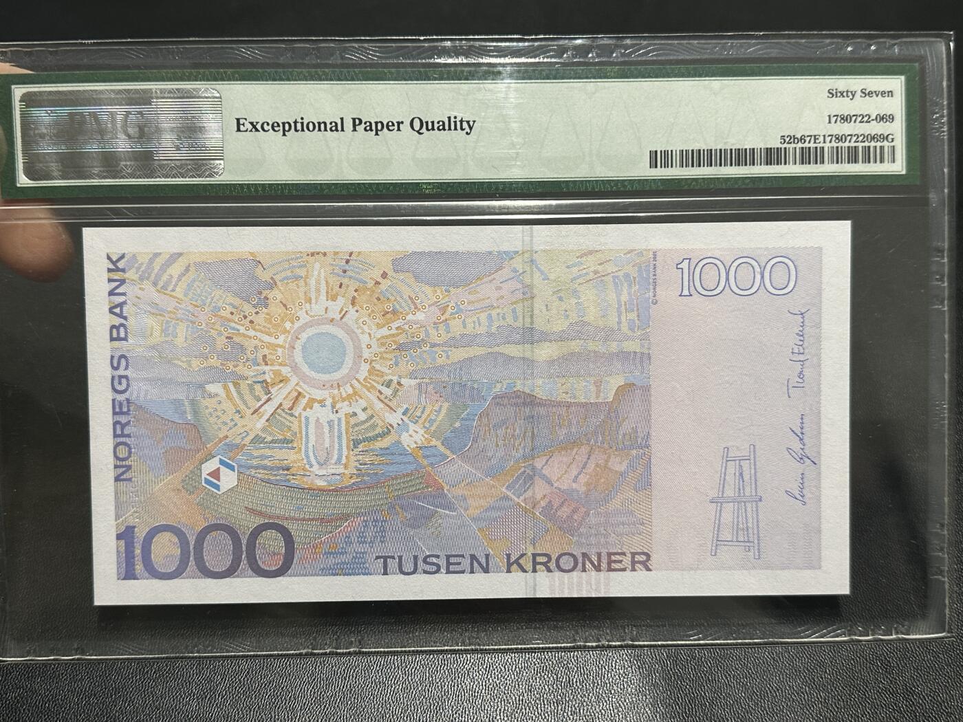 《外钞收藏家》第五百九十期（欧洲强钞、港币、硬通货及丰富裸币大拍场）（本平台长期征集拍品、欢迎藏友们联系合作） 2004年挪威1000克朗 PMG67 尾88