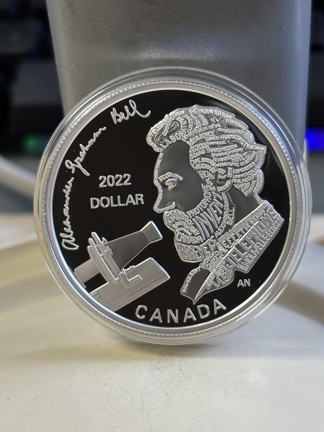 第183期拍卖 加拿大2022年电话发明家贝尔逝世百年精制纪念银币，9999银，23.17克，