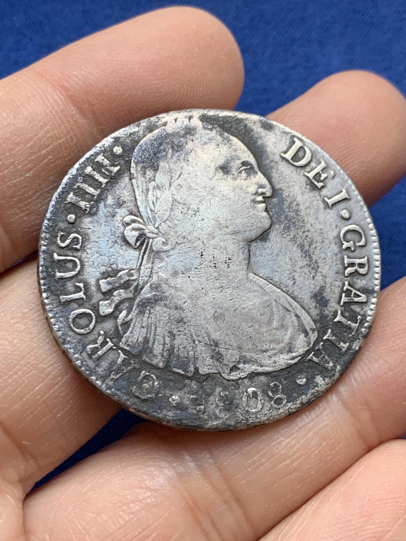 《竞宝斋》第443场 周日，周一，2场连拍 （全场包邮） 西属秘鲁1808年卡洛斯四世双柱八瑞尔银币