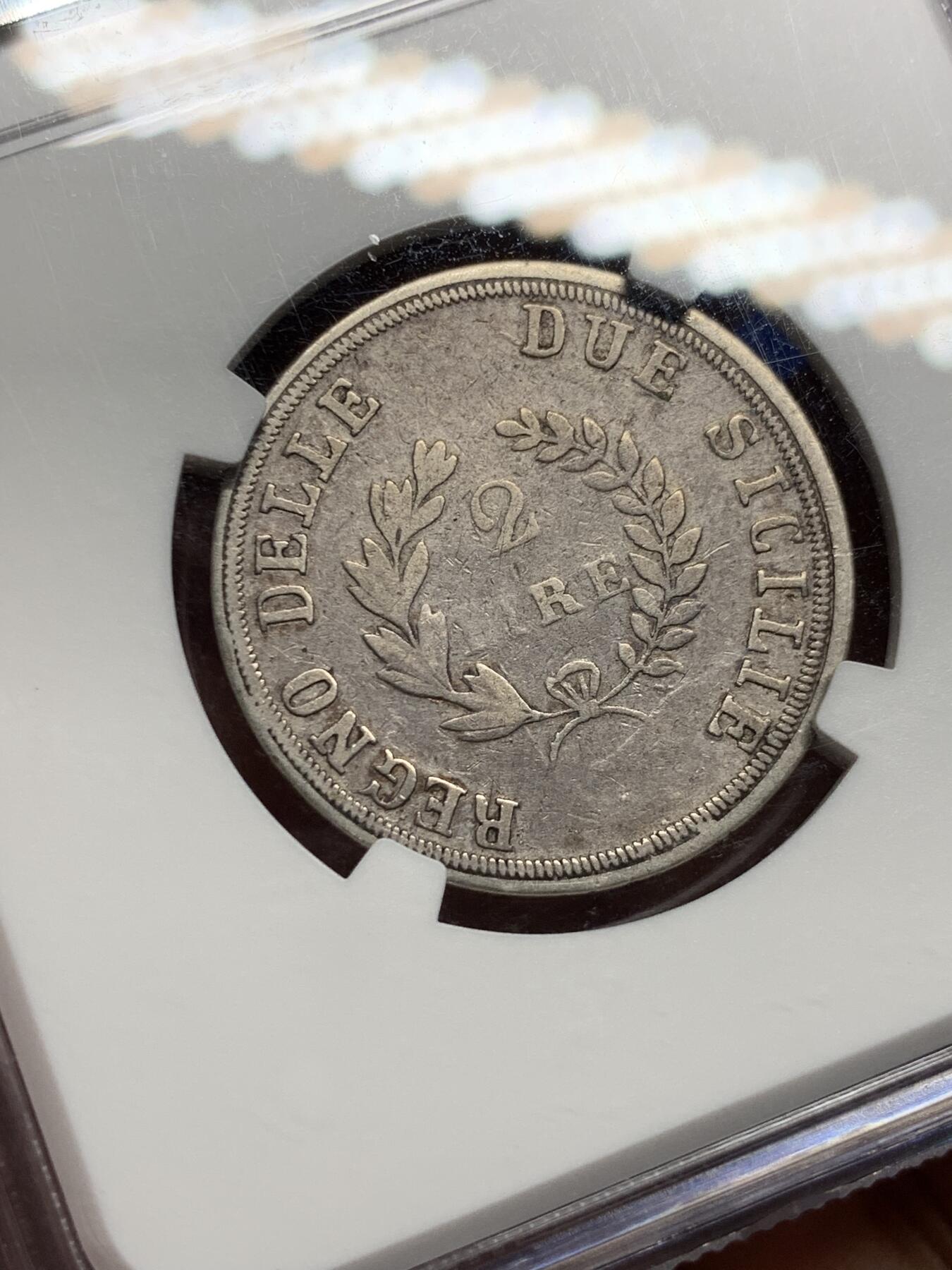 《竞宝斋》第443场 周日，周一，2场连拍 （全场包邮） NGC VF20 那不勒斯和西西里王国 1813年 2里拉银币 拿破仑麾下名将缪拉统治时期铸币 缪拉仅在位7年（1808-1815） 该系列珍贵品种 细节完整 包浆不错 克书参考价高 细节保存不错