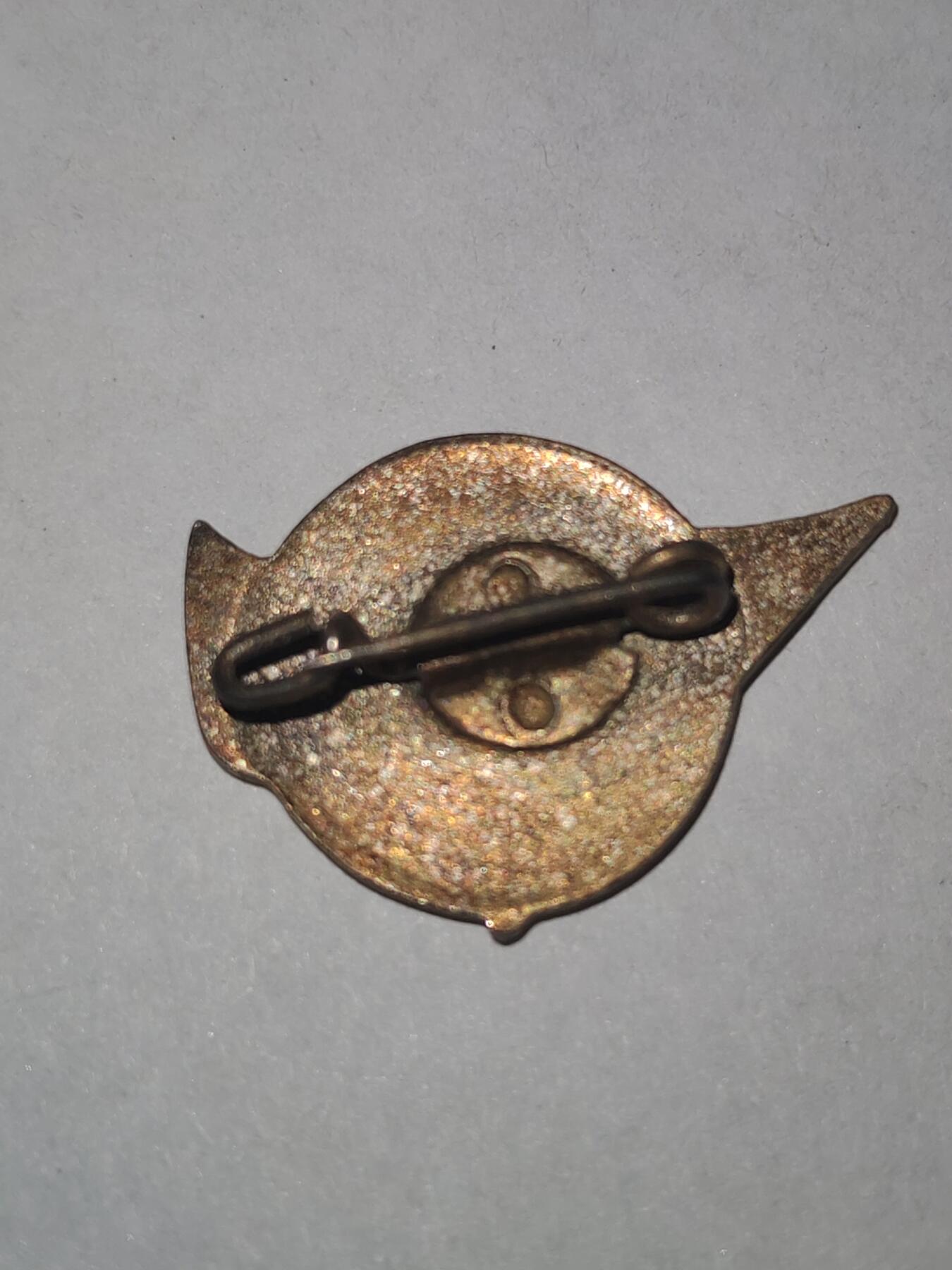 韵星假日拍卖第三十一期 -- Rimey Holidays Auction 31 世界民主青年大会1957参会证章 非常少见 铜珐琅 法语版本 社会主义affiliated