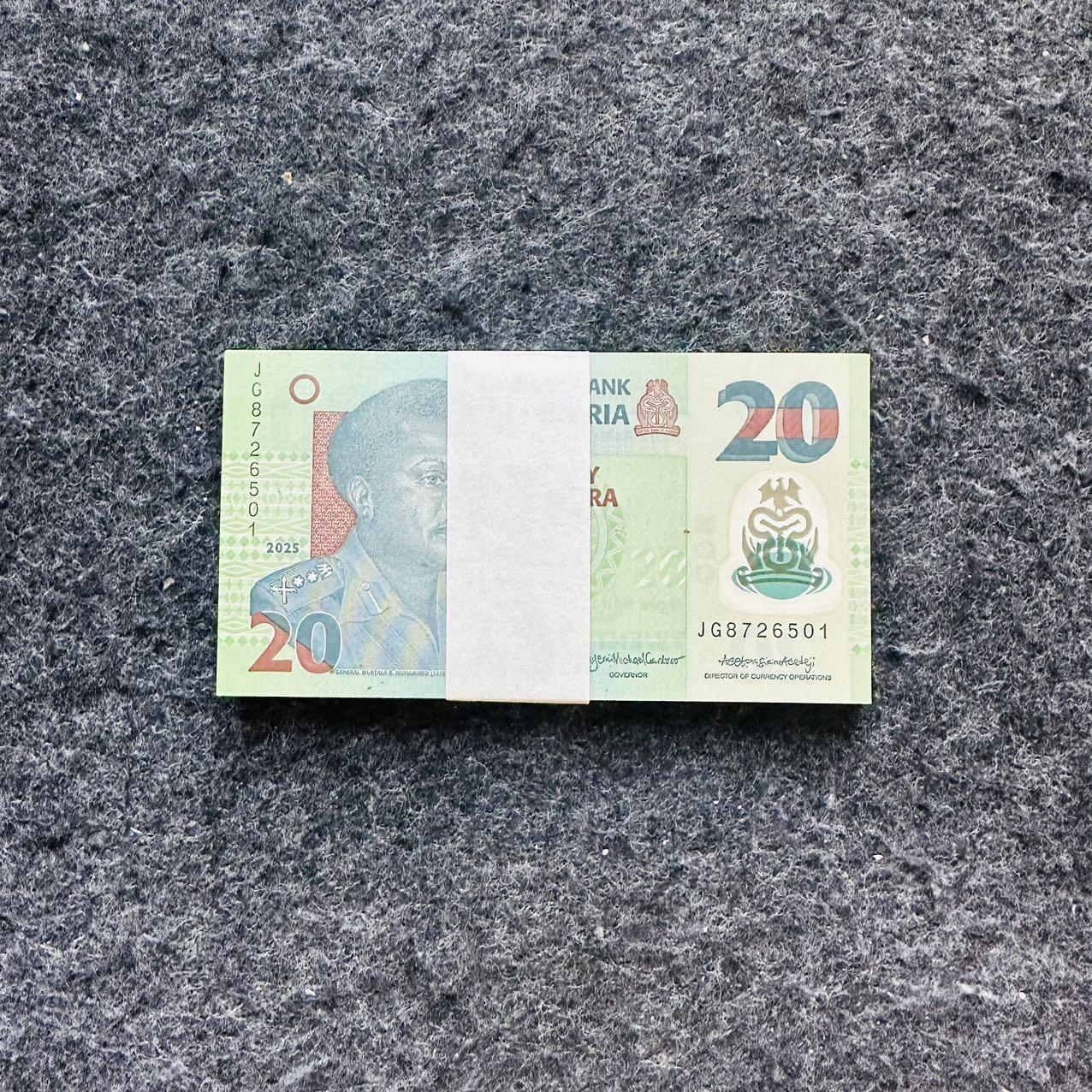 🇳🇬2528¥ ¥尼日利亚2025年20奈拉塑料钞，新日期和新签名：Cardoso-Adedeji 尼日利亚2025年20奈拉塑料钞，新年份和新日期：Cardoso-Adedeji，百联一刀