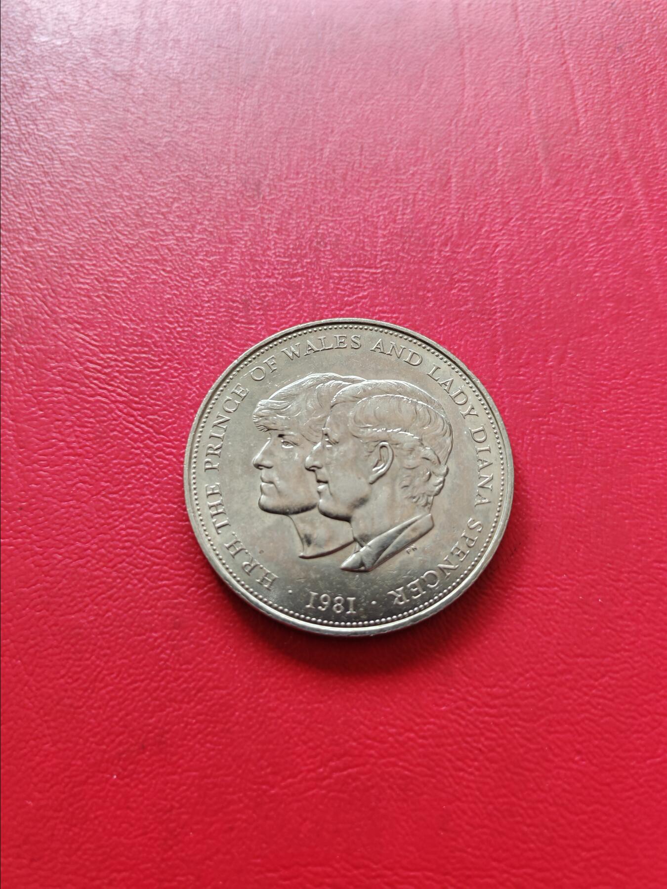 【云涧收藏】第八十一场 英国1981年查尔斯和戴安娜结婚克朗纪念币，UNC