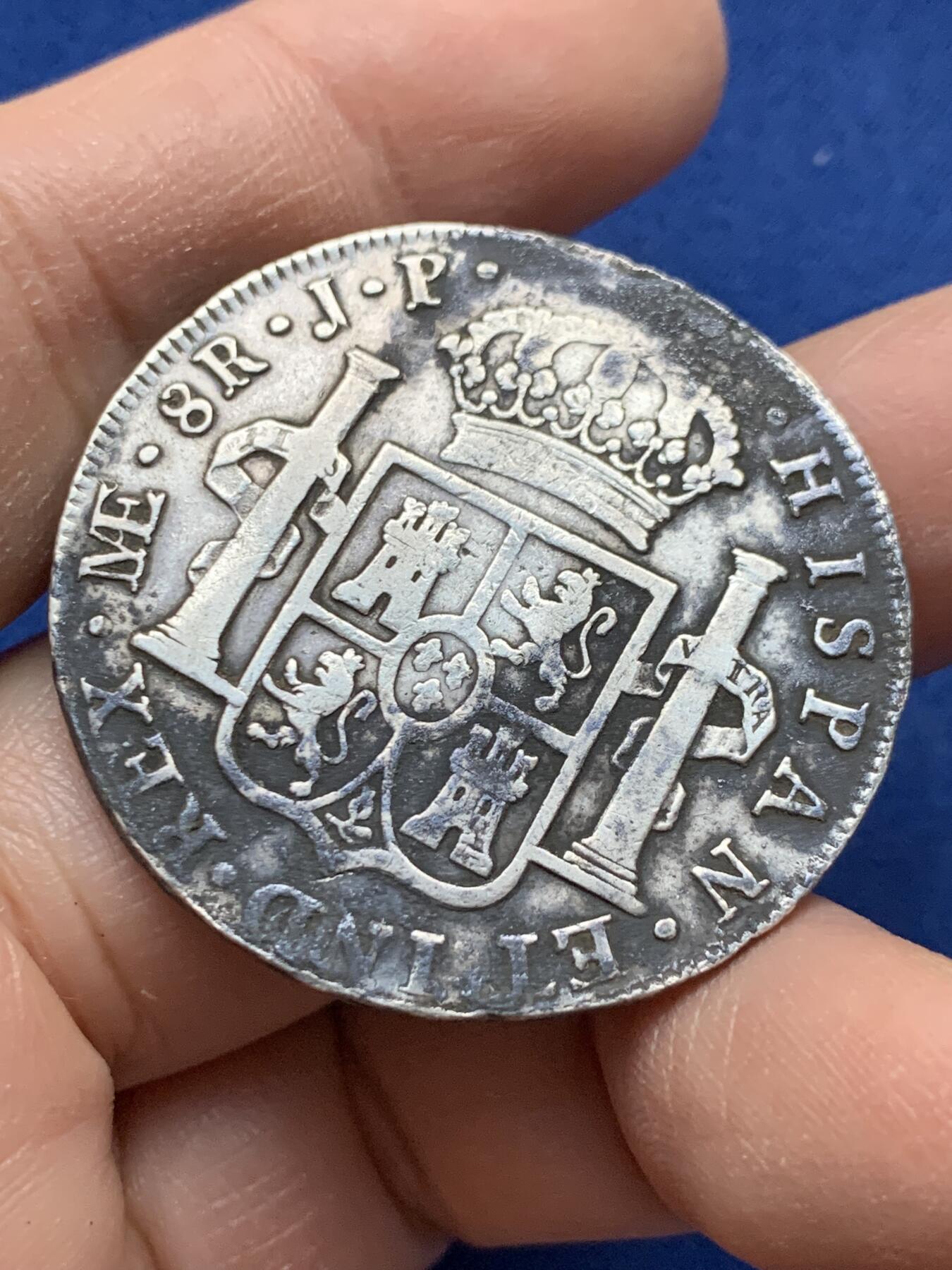 《竞宝斋》第443场 周日，周一，2场连拍 （全场包邮） 西属秘鲁1808年卡洛斯四世双柱八瑞尔银币