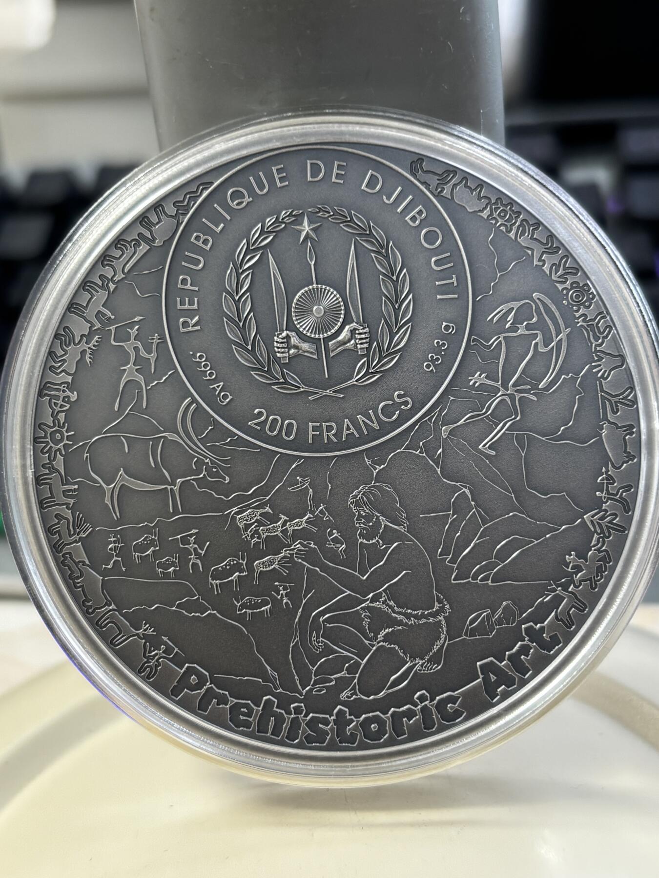 第184期拍卖 吉布提2023年史前艺术系列1岩石Abourma3盎司银币，999银，发行499枚