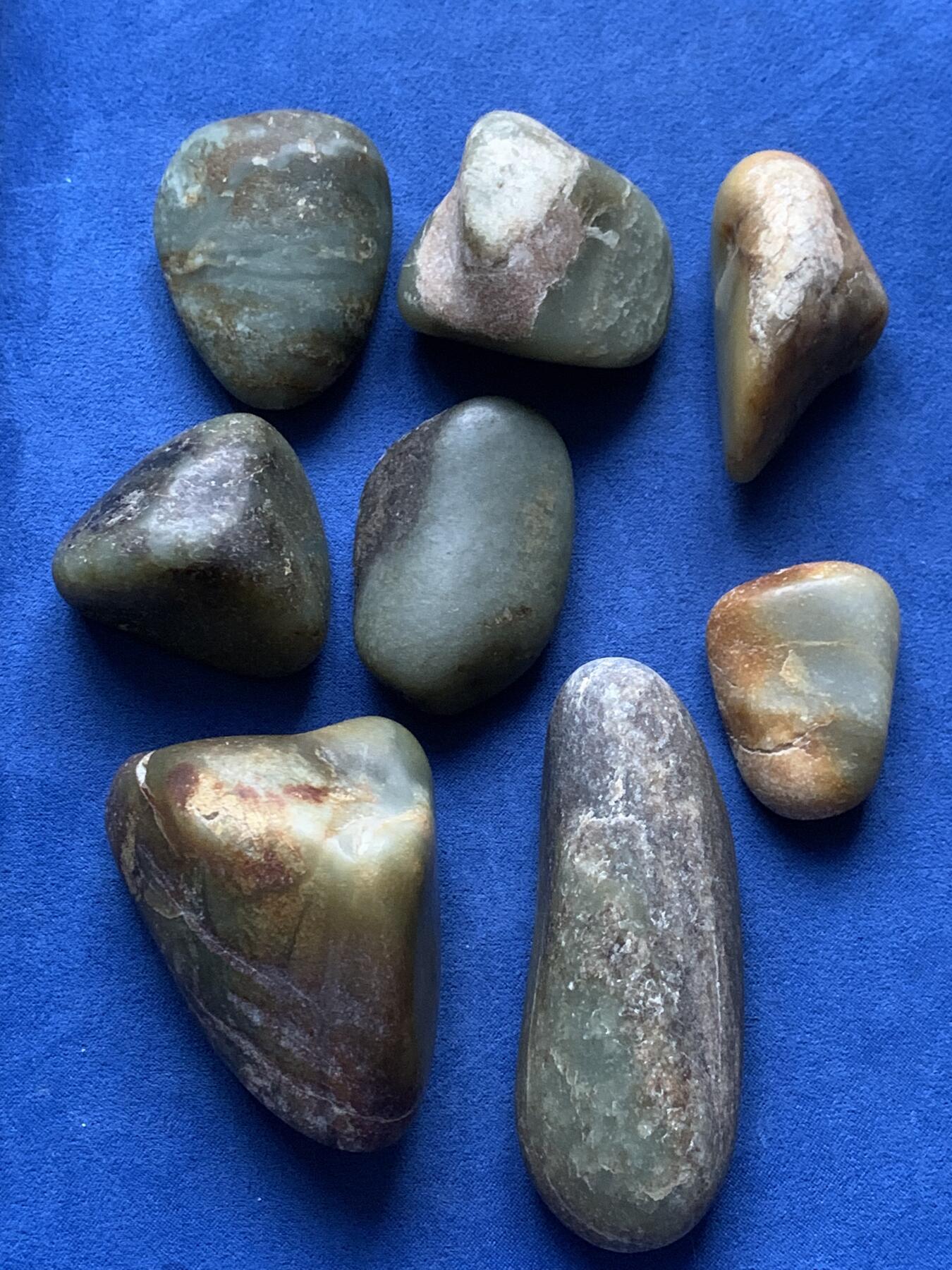 《竞宝斋》第443场 周日，周一，2场连拍 （全场包邮） 八枚一组 手把件 重约705克 细节见图