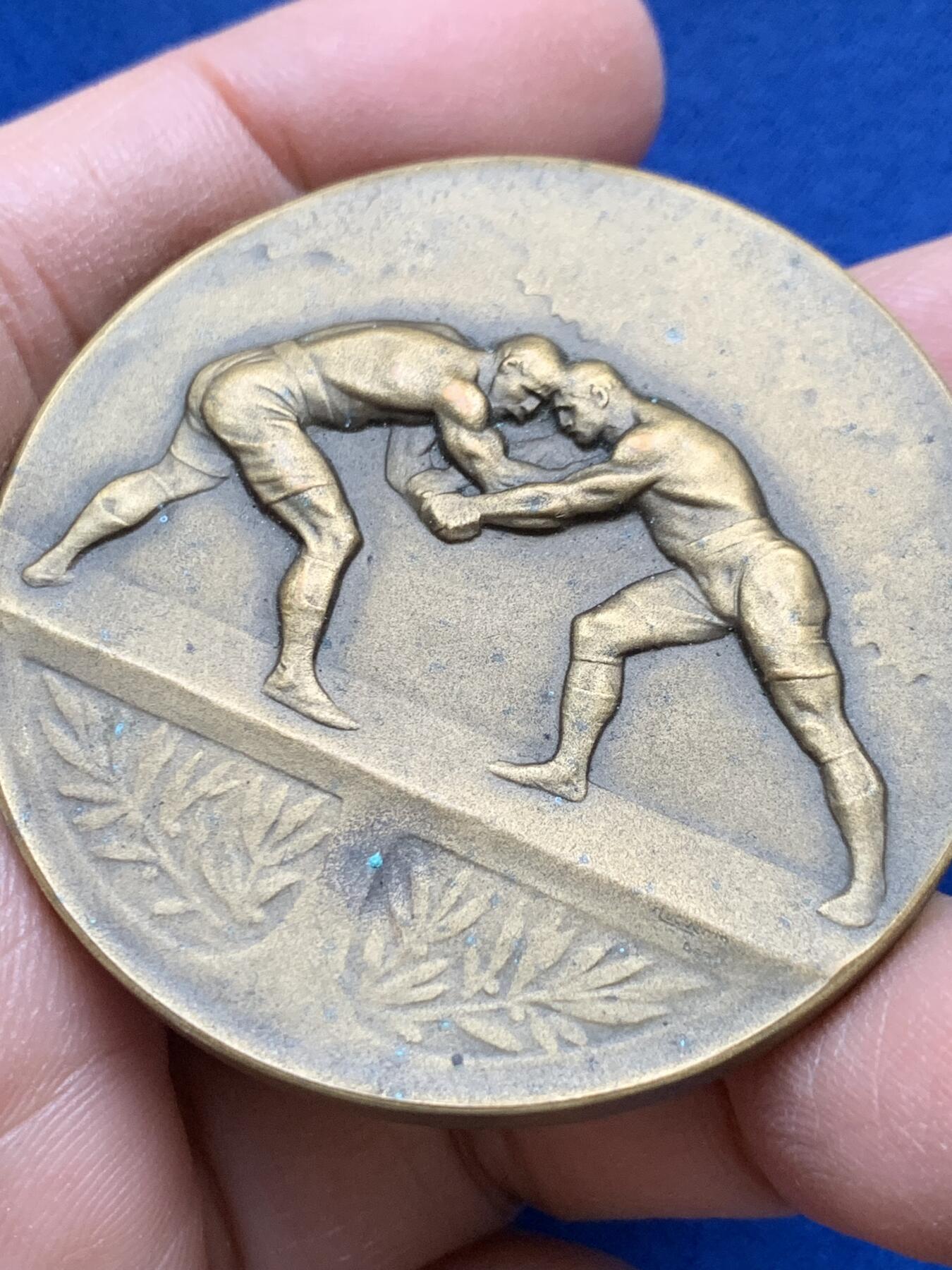 《竞宝斋》第443场 周日，周一，2场连拍 （全场包邮） 1931年法国巴黎与瑞士伯尔尼国际警察跨国赛事纪念铜章 60.8克 49.5mm