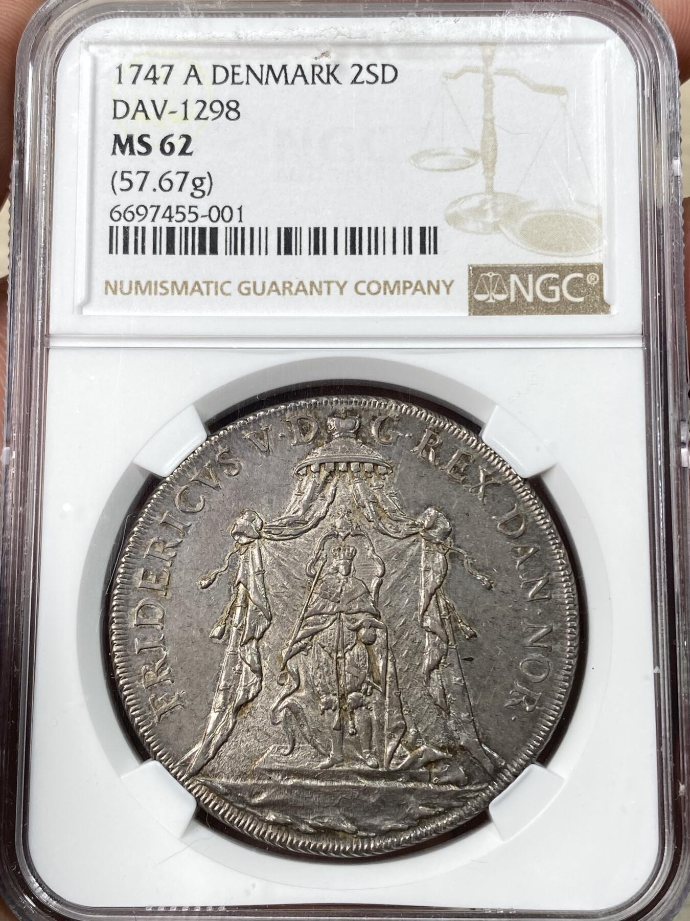 万国钱币拍卖第056期