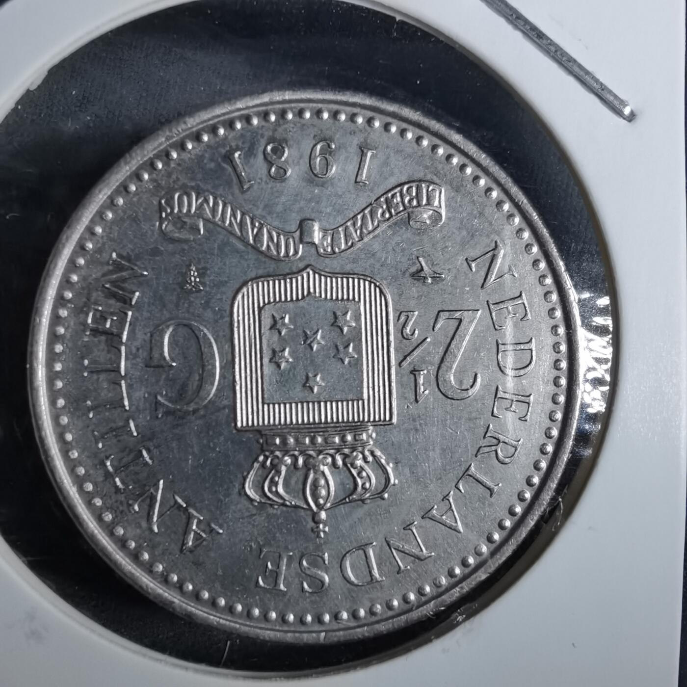 沼泽如烟--第918场 荷属安的列斯1981年2.5盾