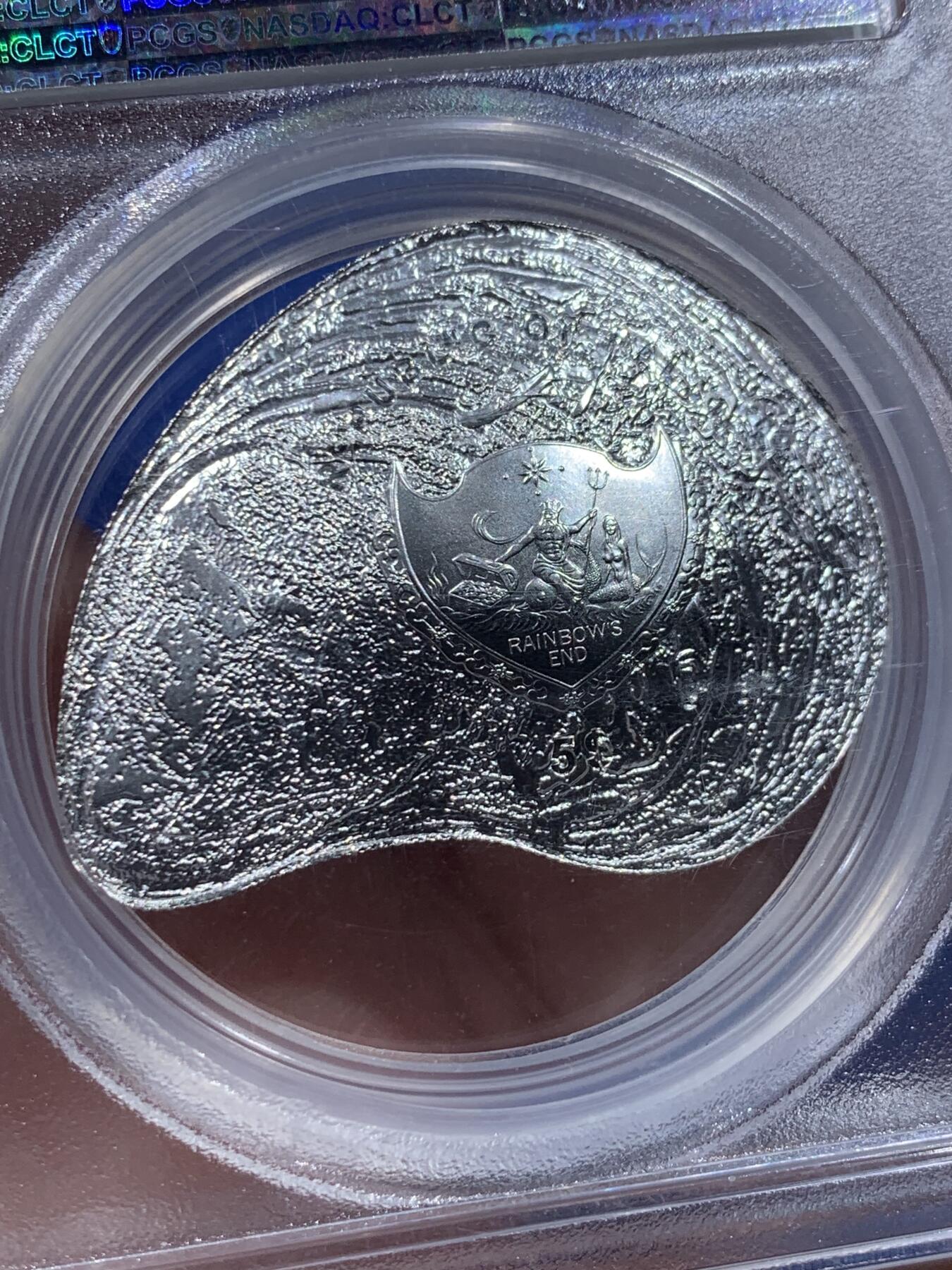 《竞宝斋》第443场 周日，周一，2场连拍 （全场包邮） PCGS PR69 帕劳2014年洋瑰宝4-三角蚌含珠本色（异形）5元精制纪念银币（最美的仿生银币之一  25克，999银，41MM币径，稀有限量发行1500枚，加厚盒，带证书）