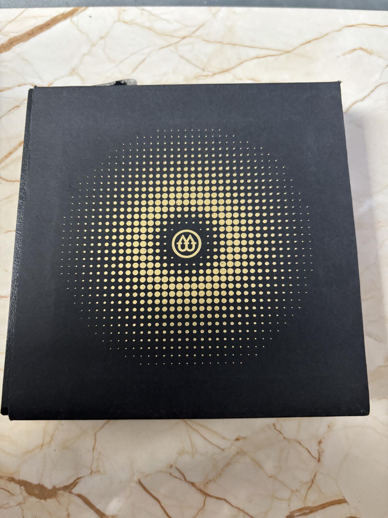 第184期拍卖 喀麦隆2023年十二星座系列水瓶座镀金彩色纪念银币，999银，发行500枚，17.5克