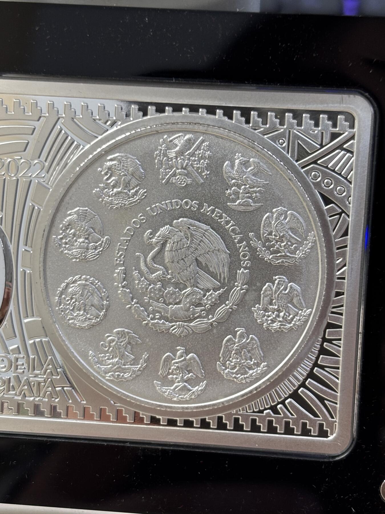 第184期拍卖 墨西哥2022年自由女神银币发行40周年1盎司银币+2盎司银条，999银，发行2022套