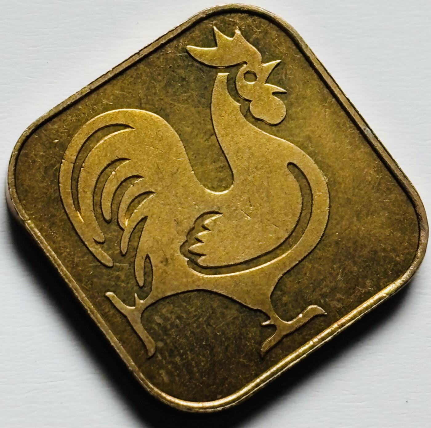 文馨钱币收藏第 284 场，【 长期接收代拍品】老藏家拍品南朝鲜李承晚时期货币，泰国大型纪念币，土耳其各时期及各国套币场 全新日本 1993 年鸡年纪念铜章