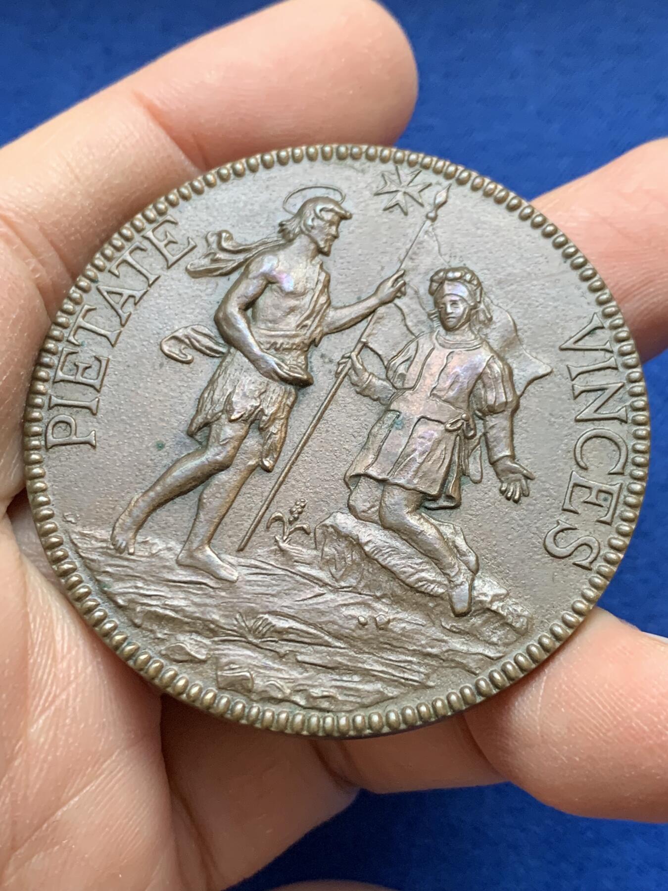 《竞宝斋》第443场 周日，周一，2场连拍 （全场包邮） 意大利马耳他骑士团纪念章 46.8克 49.6mm 版本少见