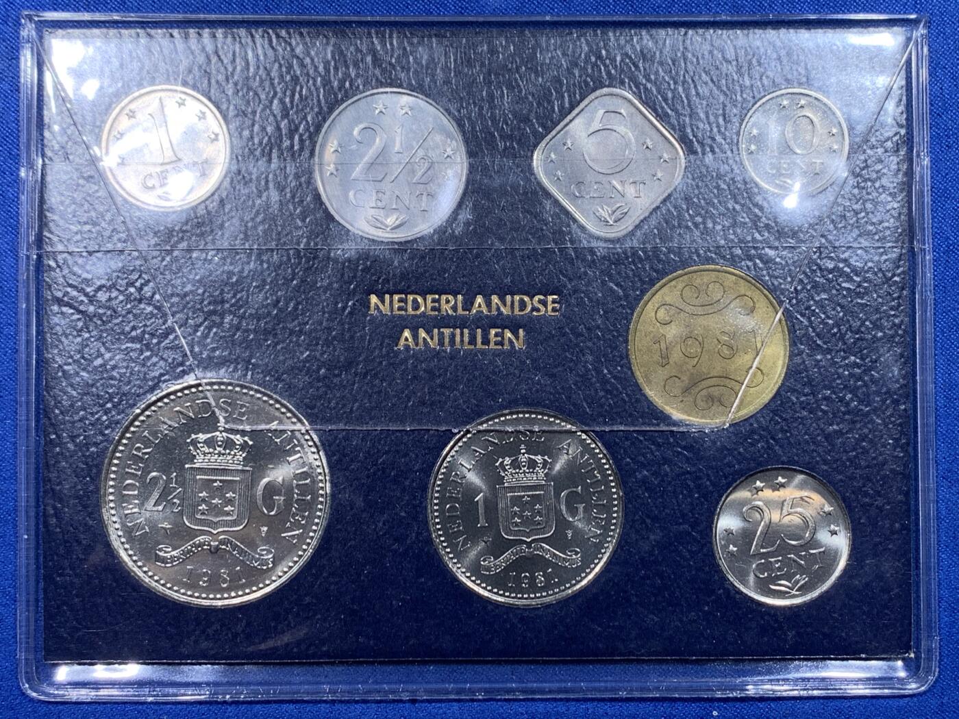 《竞宝斋》第443场 周日，周一，2场连拍 （全场包邮） 两套一组 荷属安德列斯（安的列斯）官方套币，1989年6枚套币和1981年7枚套。