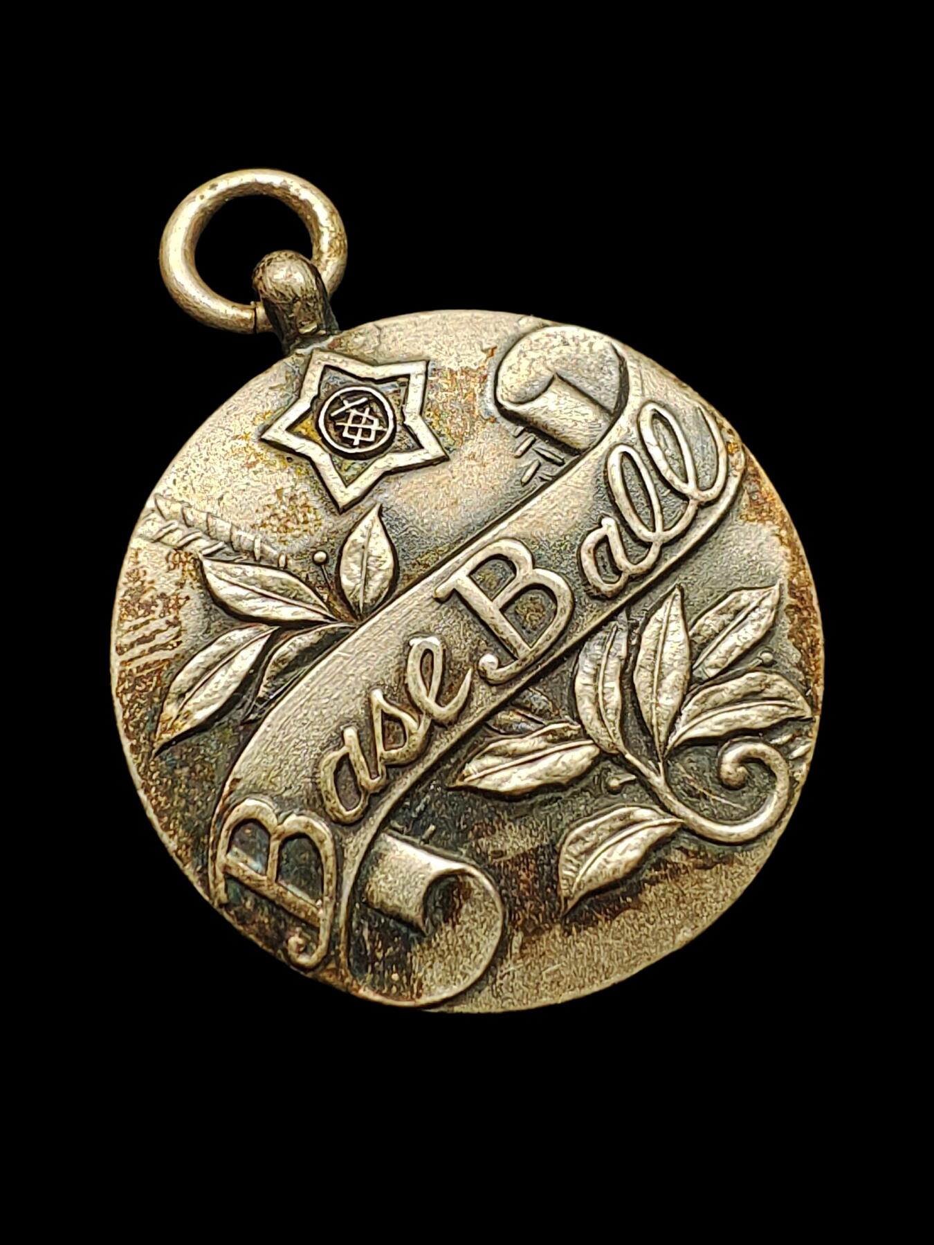 日本1947年每日新闻社关东中等学校野（棒球）球打会纪念章