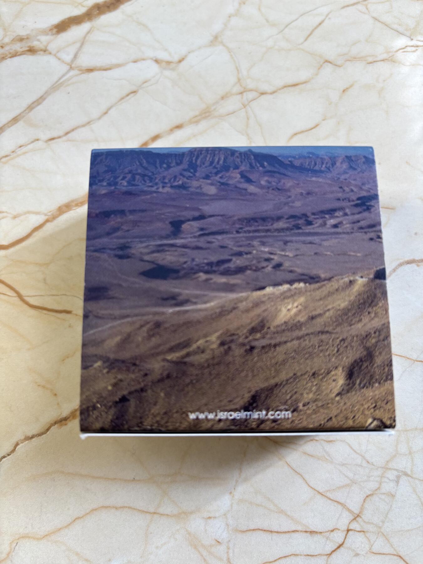 第183期拍卖 以色列2022年独立建国74周年2谢克尔纪念银币，999银，1盎司，发行量2800枚，有氧化，塑料盒有裂痕