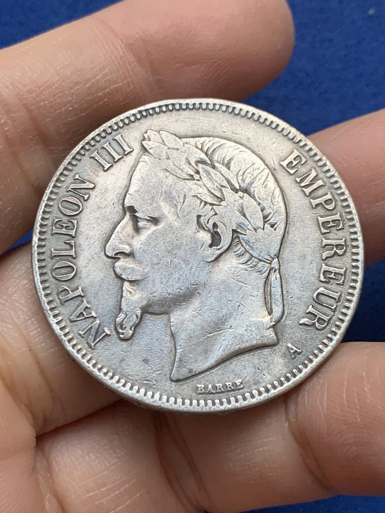 《竞宝斋》第443场 周日，周一，2场连拍 （全场包邮） 法国1870年拿破仑三世5法郎银币 重约24.74克 细节见图