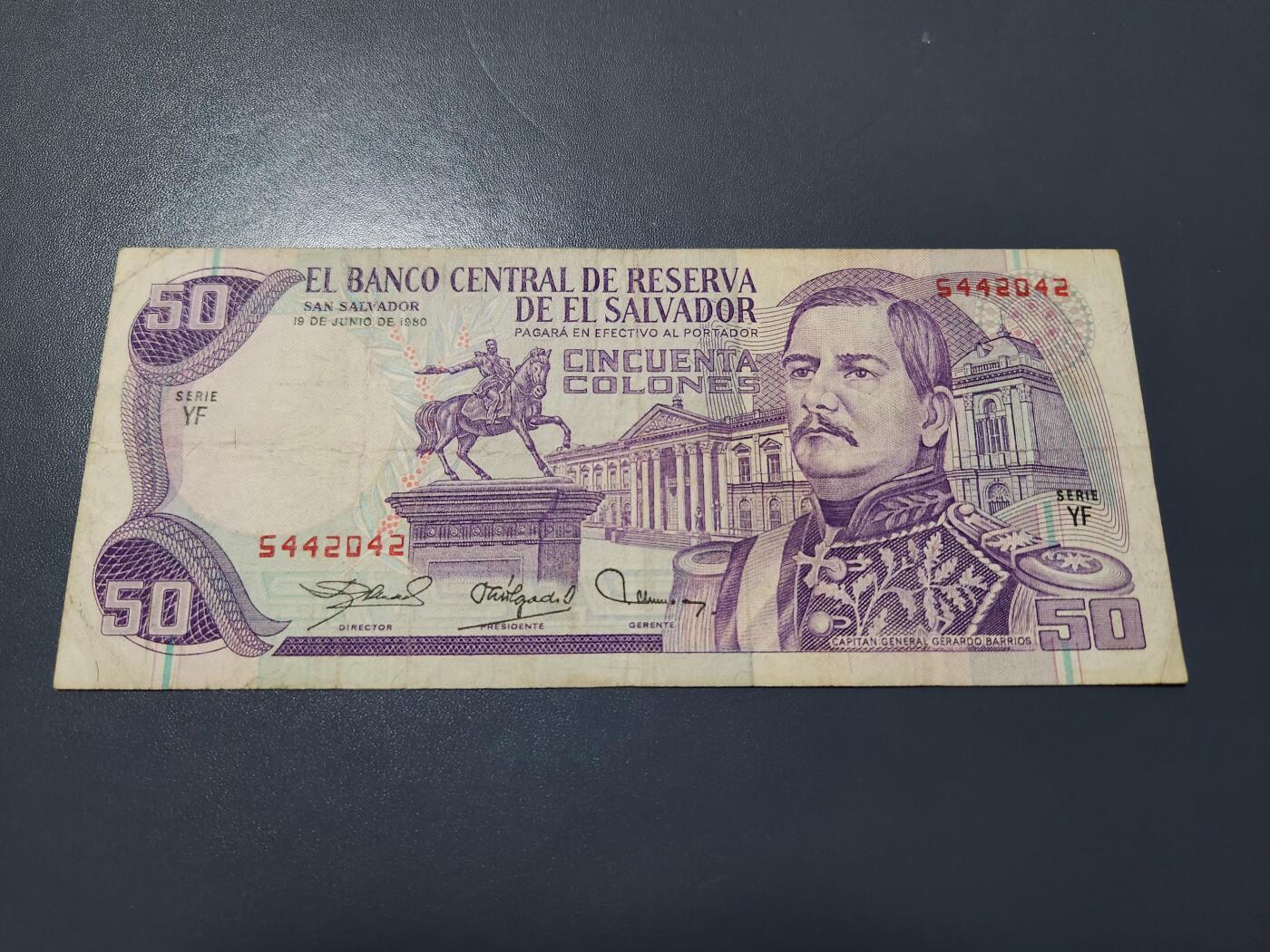 12月3号晚上8点 外国纸币自动截拍第67场 50