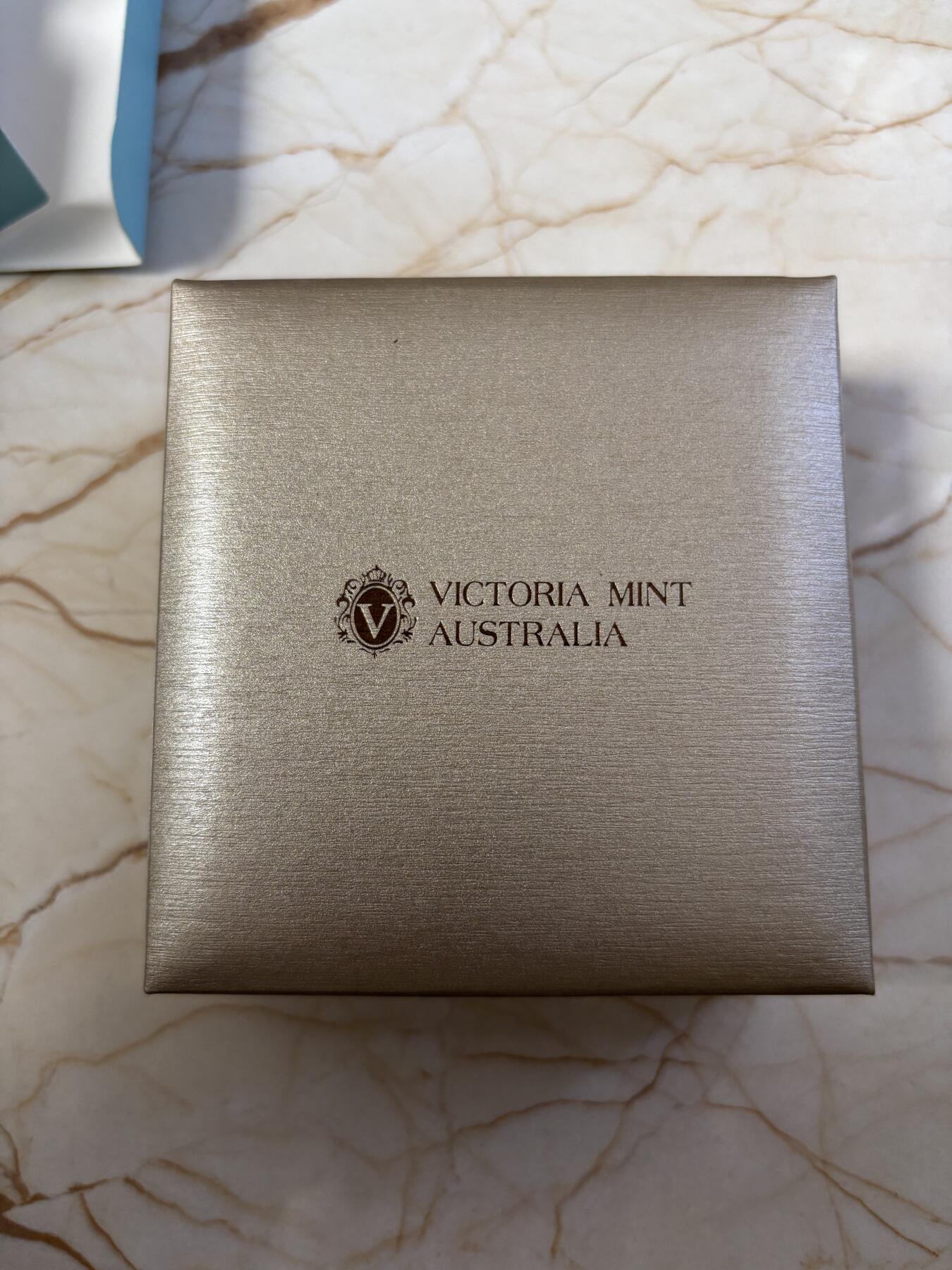 第184期拍卖 乍得2018年永恒的爱彩色1盎司纪念银币，999银，发行1000枚