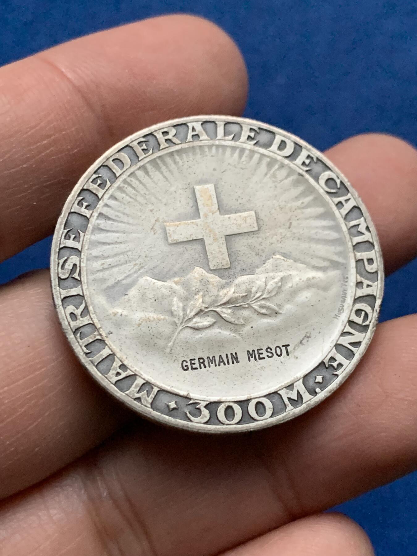 《竞宝斋》第443场 周日，周一，2场连拍 （全场包邮） 瑞士射击节女神银章，带原盒，约1920，35MM，19.5克左右，目录编号1974