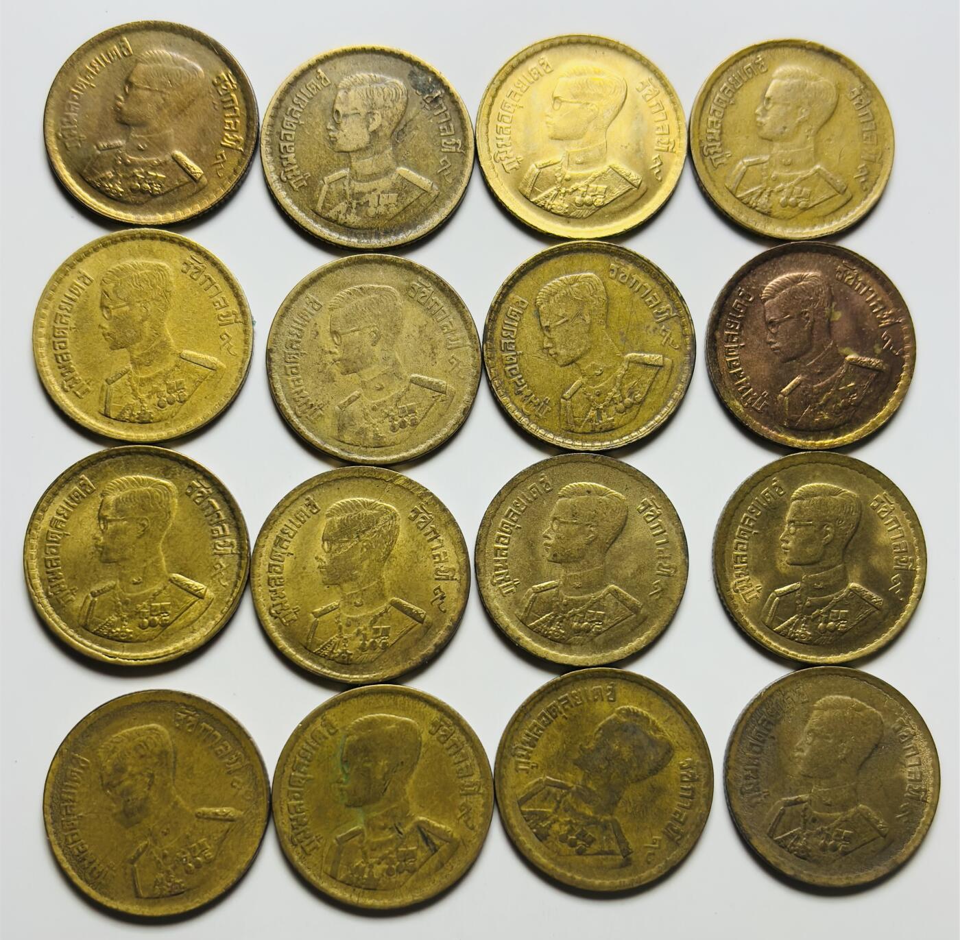 文馨钱币收藏第 284 场，【 长期接收代拍品】老藏家拍品南朝鲜李承晚时期货币，泰国大型纪念币，土耳其各时期及各国套币场 早期泰王 16 枚铜币