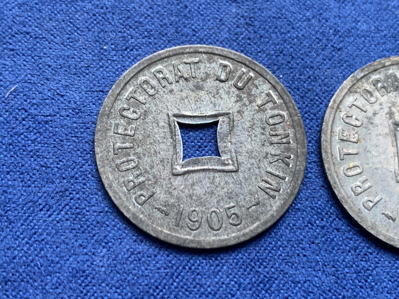 《竞宝斋》第443场 周日，周一，2场连拍 （全场包邮） 两枚一组 法属安南1905年六百分之一锌币 世界上面值最小的硬币