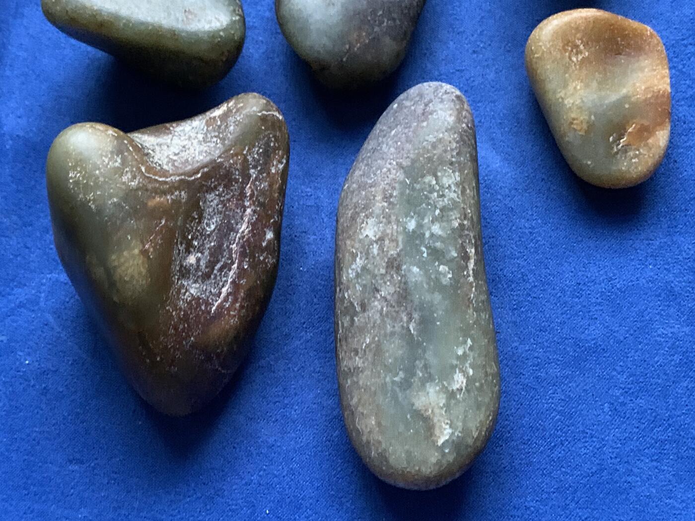 《竞宝斋》第443场 周日，周一，2场连拍 （全场包邮） 八枚一组 手把件 重约705克 细节见图