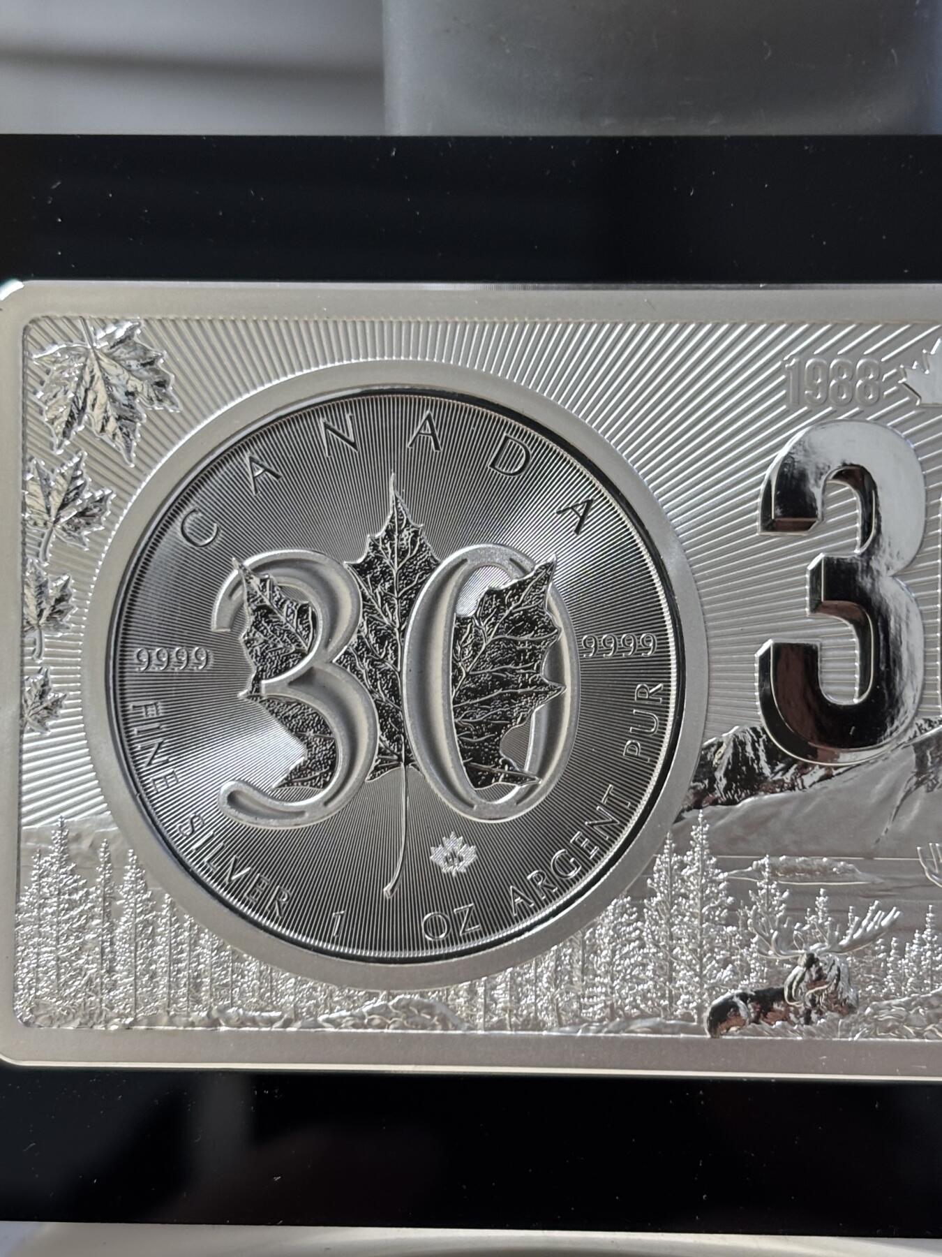 第184期拍卖 加拿大2018年枫叶发行30周年3盎司组合纪念银币，9999银，发行5000套