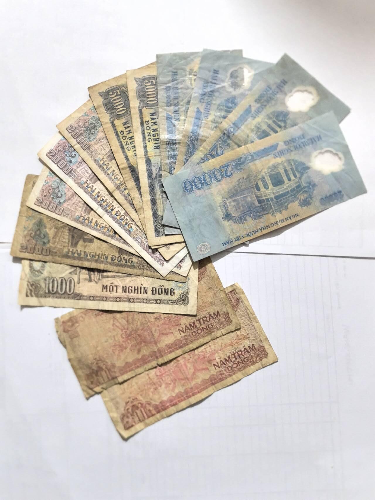 各国外币第100期 无佣金 越南13张 共10万盾