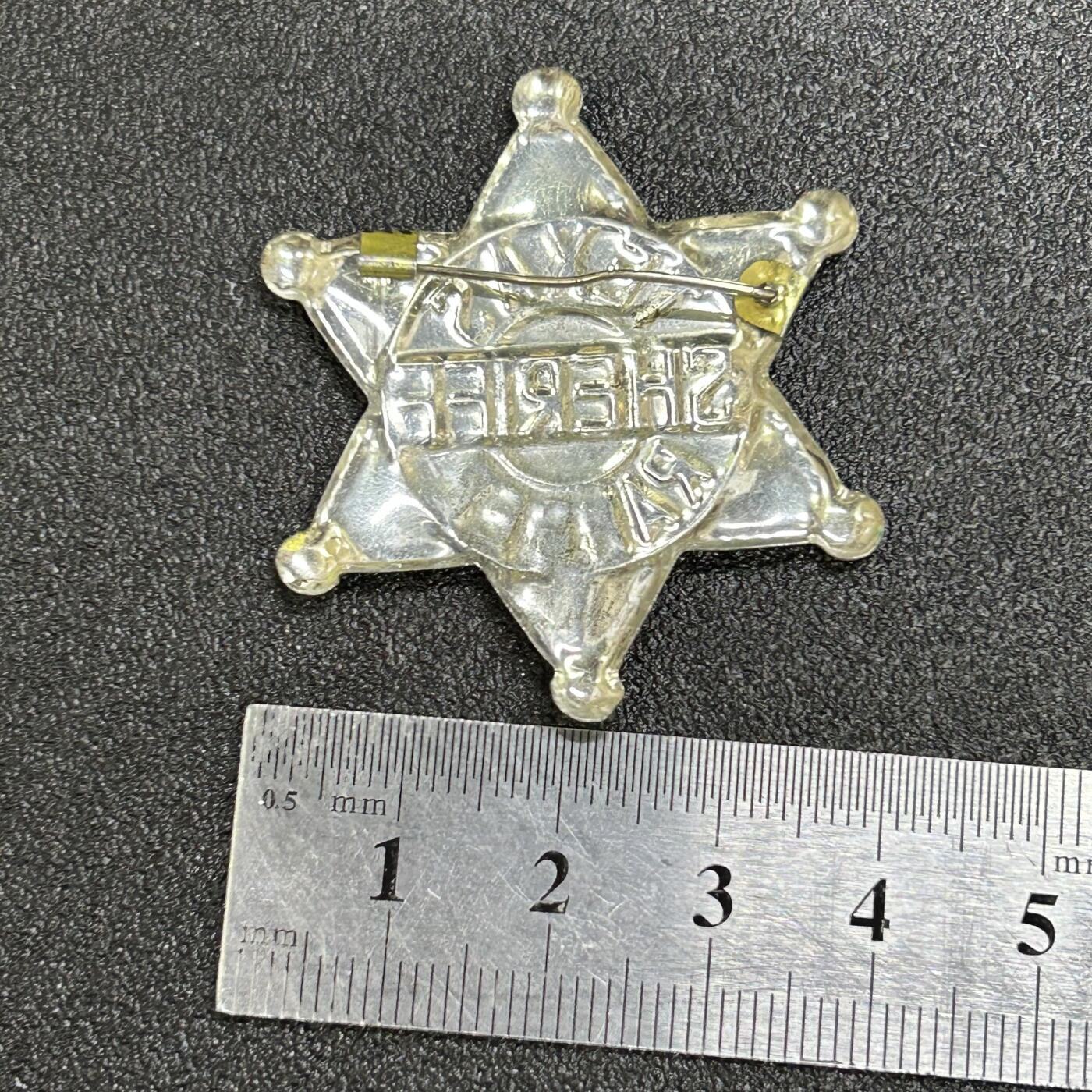 西秦中古拍卖第六十八期 日本制作德克萨斯警长徽章