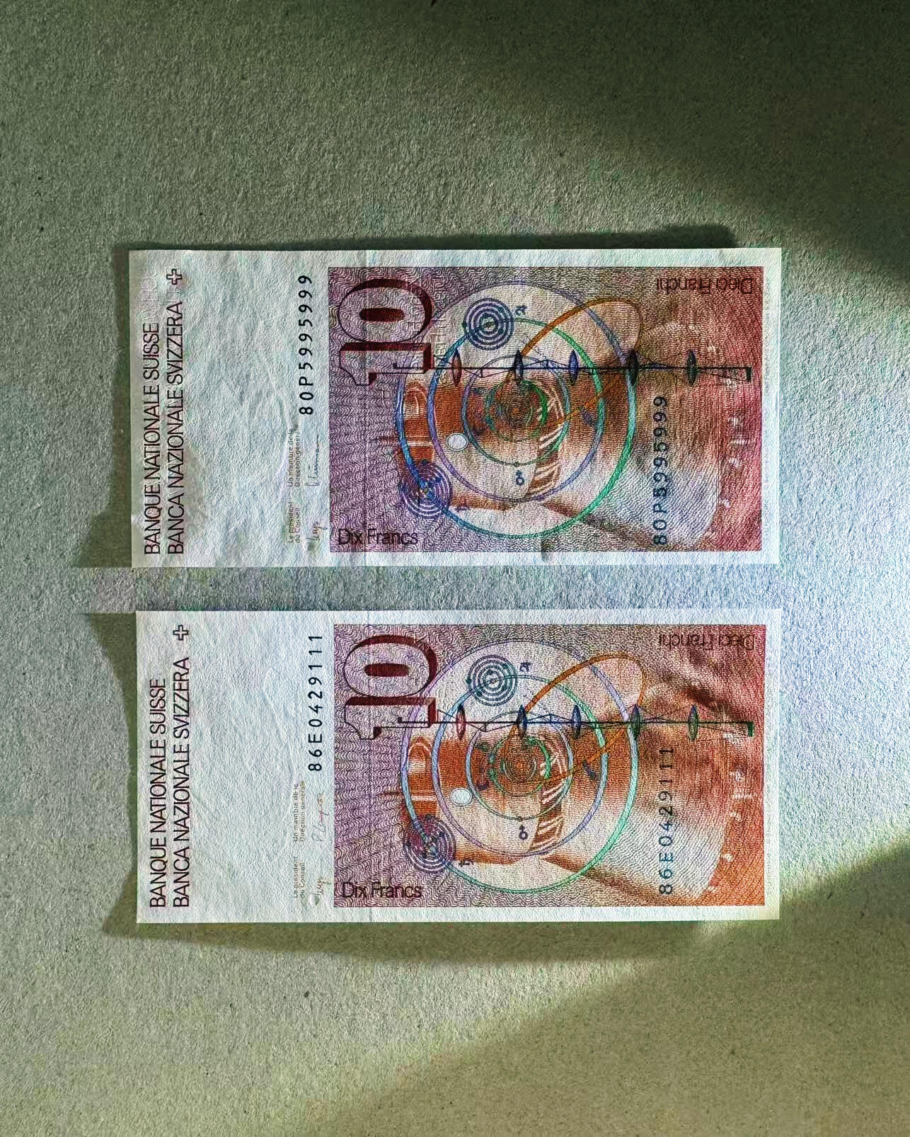 【Blue Auction】世界纸币精拍第757期——18级TOP拍卖/信誉/品质/专业/高效💫 【一组2张豹子号 含无47】瑞士 1980-86年10法郎 全新UNC