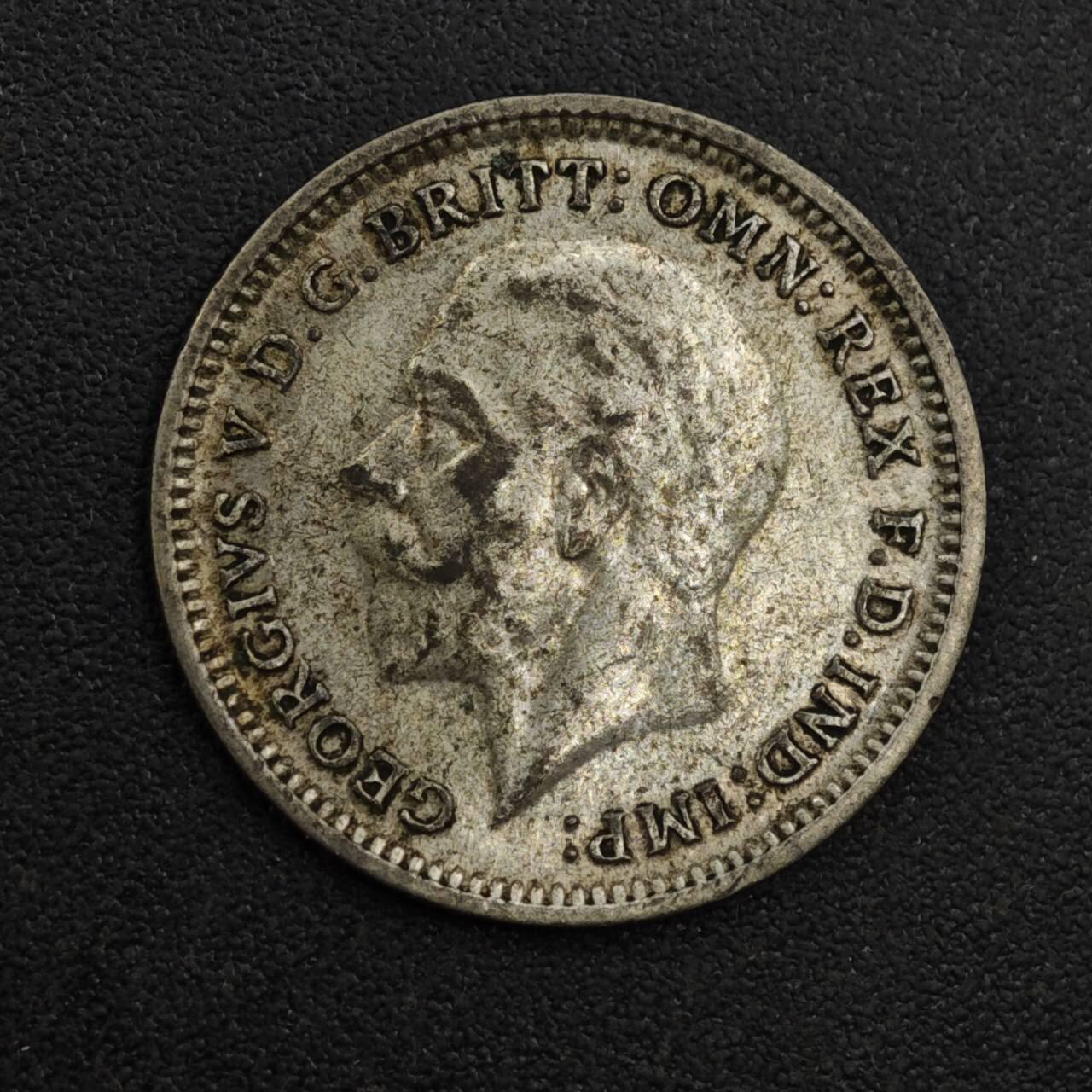 【淘币小摊】实时拍第八百一十三拍   散币场   满百包邮可预留二周 每周一统一发货   英国1933年乔治五世3便士银币