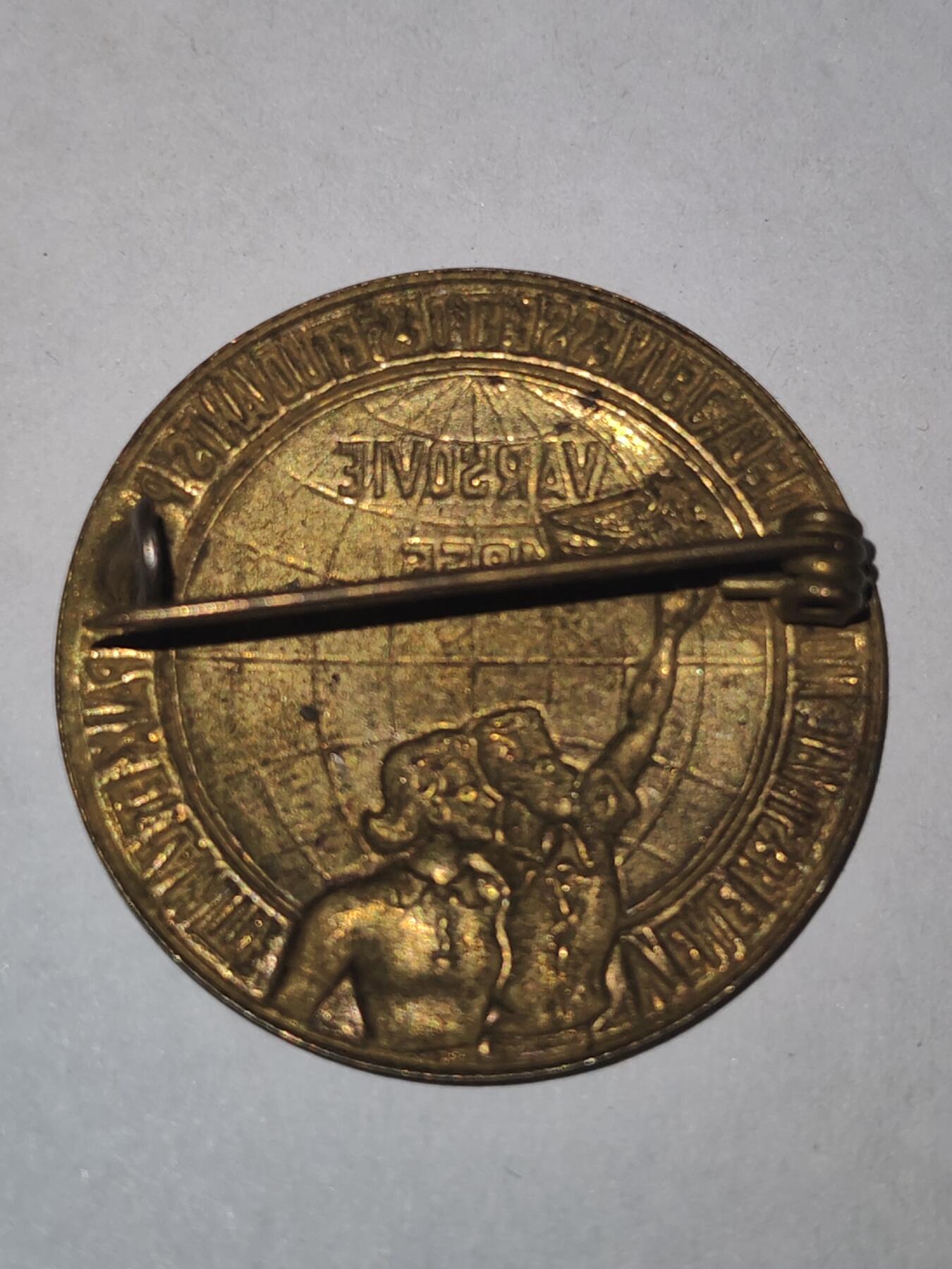 韵星假日拍卖第三十一期 -- Rimey Holidays Auction 31 波兰人民共和国1955华沙第五届青年和学生世界大会代表证章 铜镀金 极早期版本 保存非常好