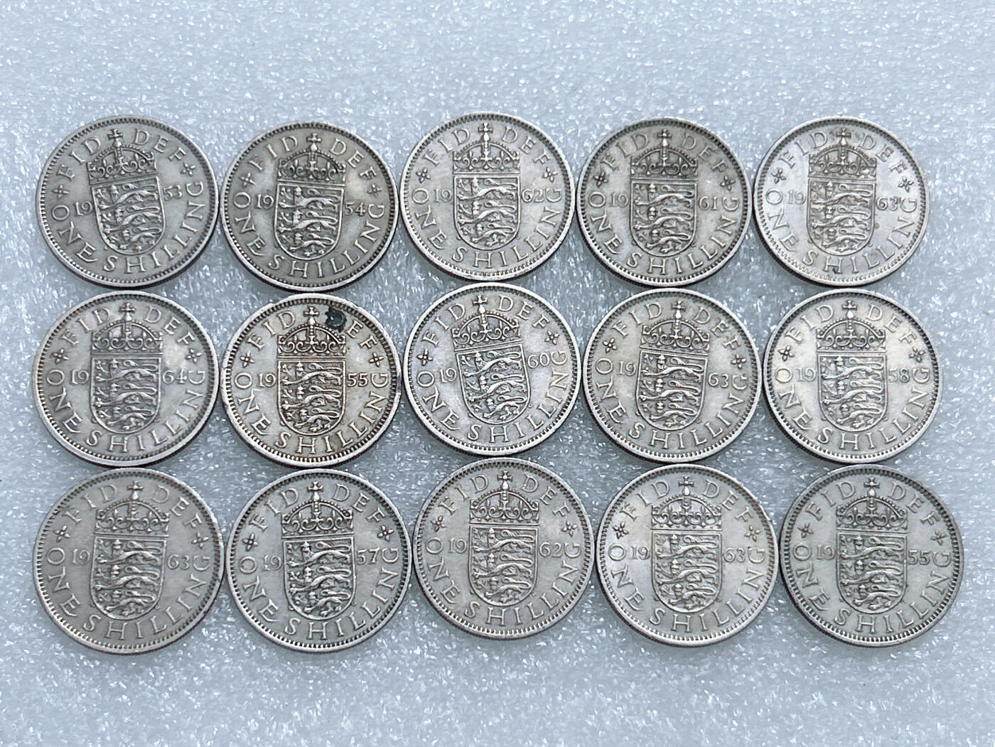 第一海外回流一元起拍收藏 散集专场  第274期 英国三狮版1先令硬币 15枚