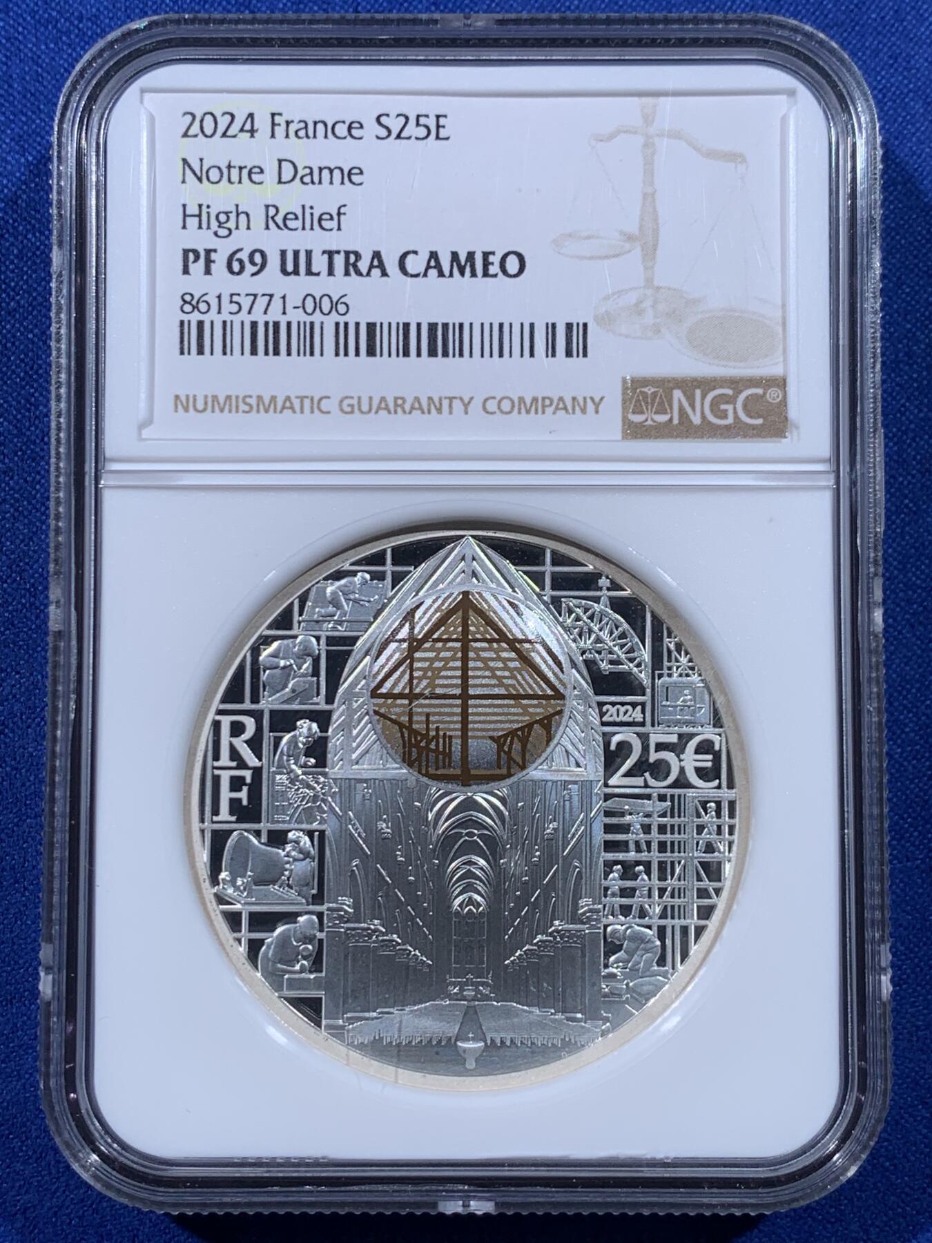 《竞宝斋》第443场 周日，周一，2场连拍 （全场包邮） NGC PF69UC 法兰西瑰宝系列-巴黎圣母院重开25欧精制纪念银币 克劳斯世界硬币大赛之2026年最佳创意获奖币 加厚封装（2盎司，999银，41MM币径，限量发行2024枚，盒证齐全） 荣膺克劳斯世界硬币大赛之2026年最佳创意获奖