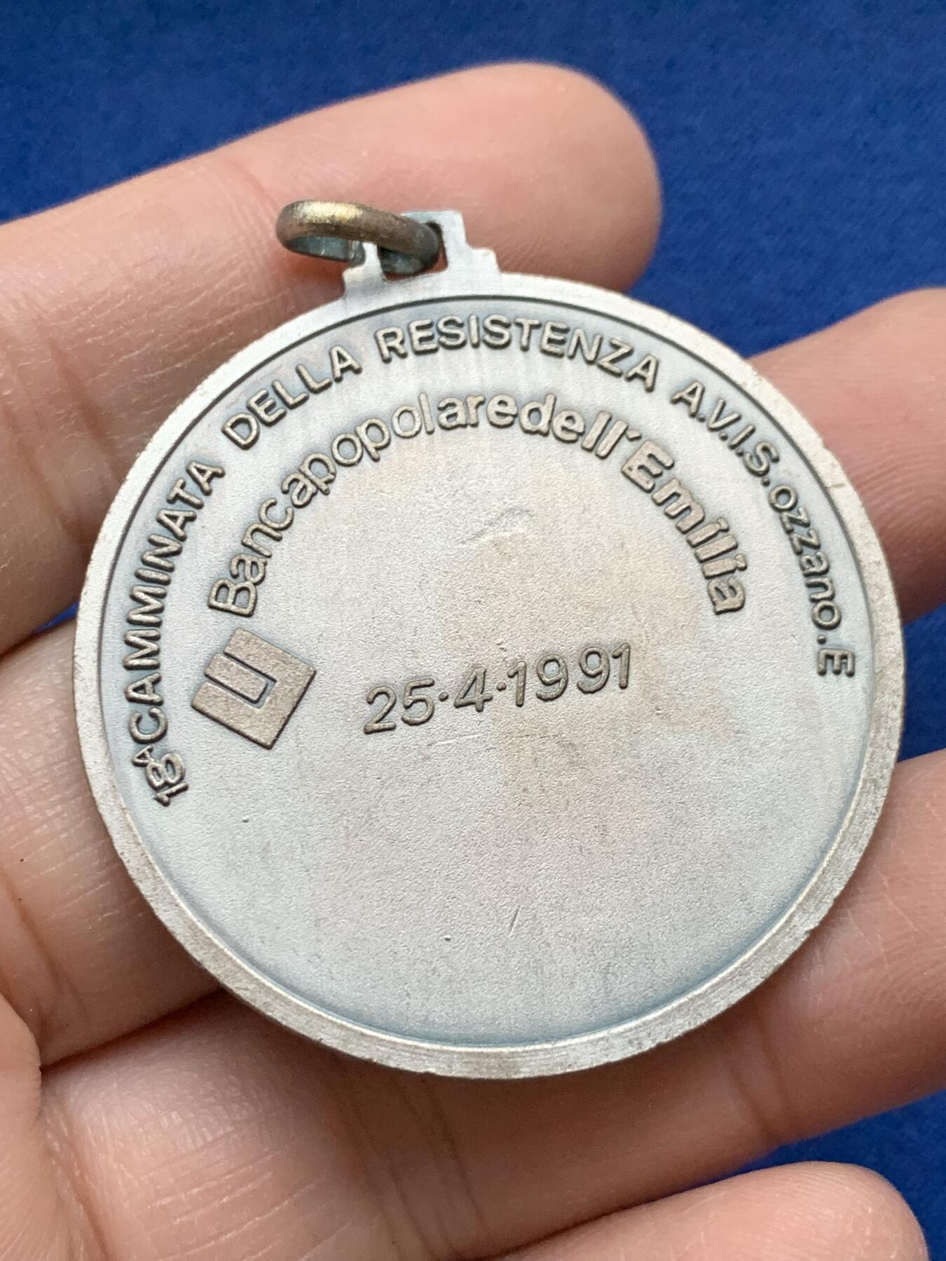 《竞宝斋》第443场 周日，周一，2场连拍 （全场包邮） 意大利反法西斯抵抗运动纪念章 28.3克 42mm