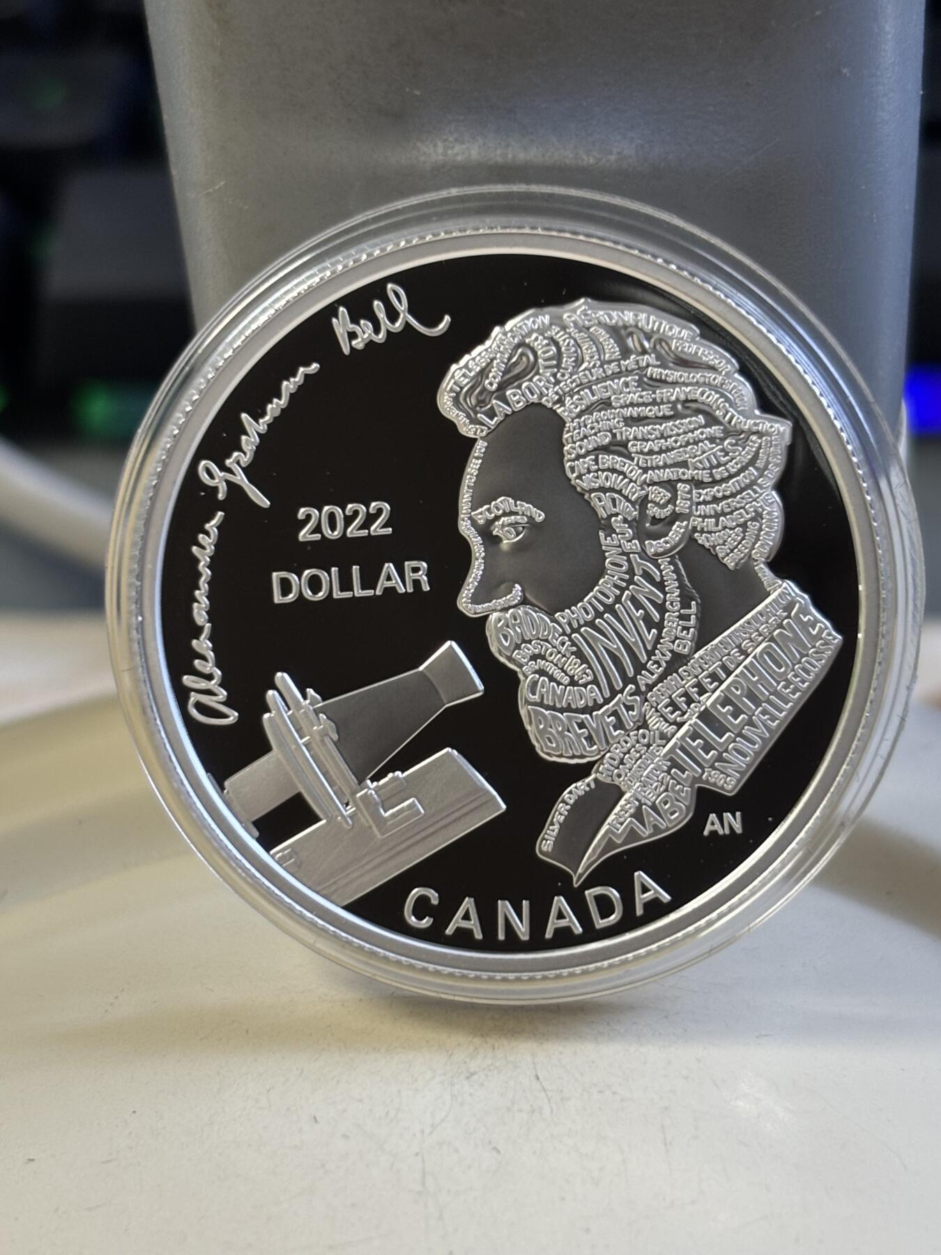 第183期拍卖 加拿大2022年电话发明家贝尔逝世百年精制纪念银币，9999银，23.17克，