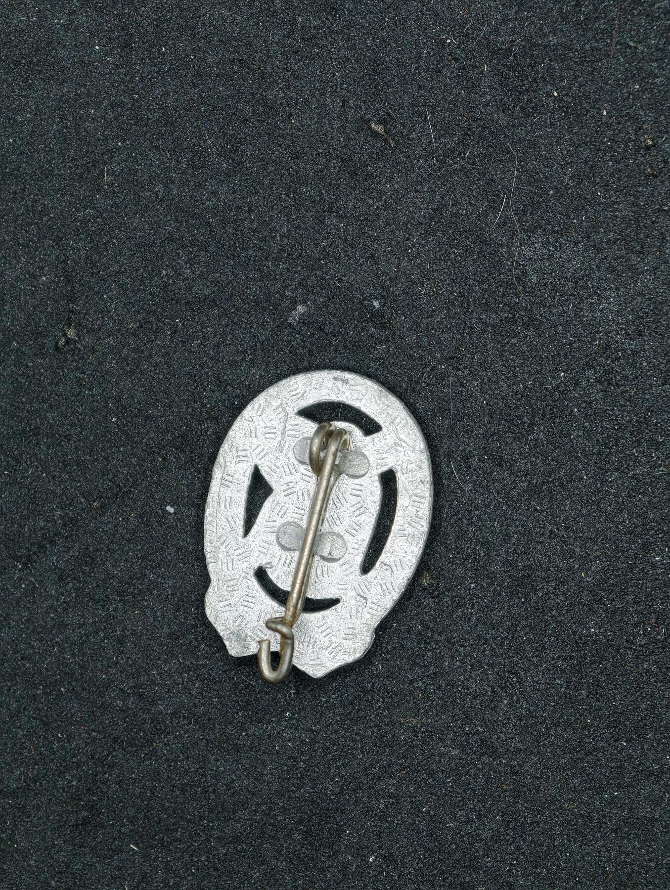 凯旋世界勋赏（第20期）（欢迎送拍）（对拍品有疑问请询问客服，不接受到手刀，出价默认拍品品相。请认真阅读拍卖规则！出价默认已认可！）（收到货请录制开箱视频，无视频概不处理问题。） DDR体能证章