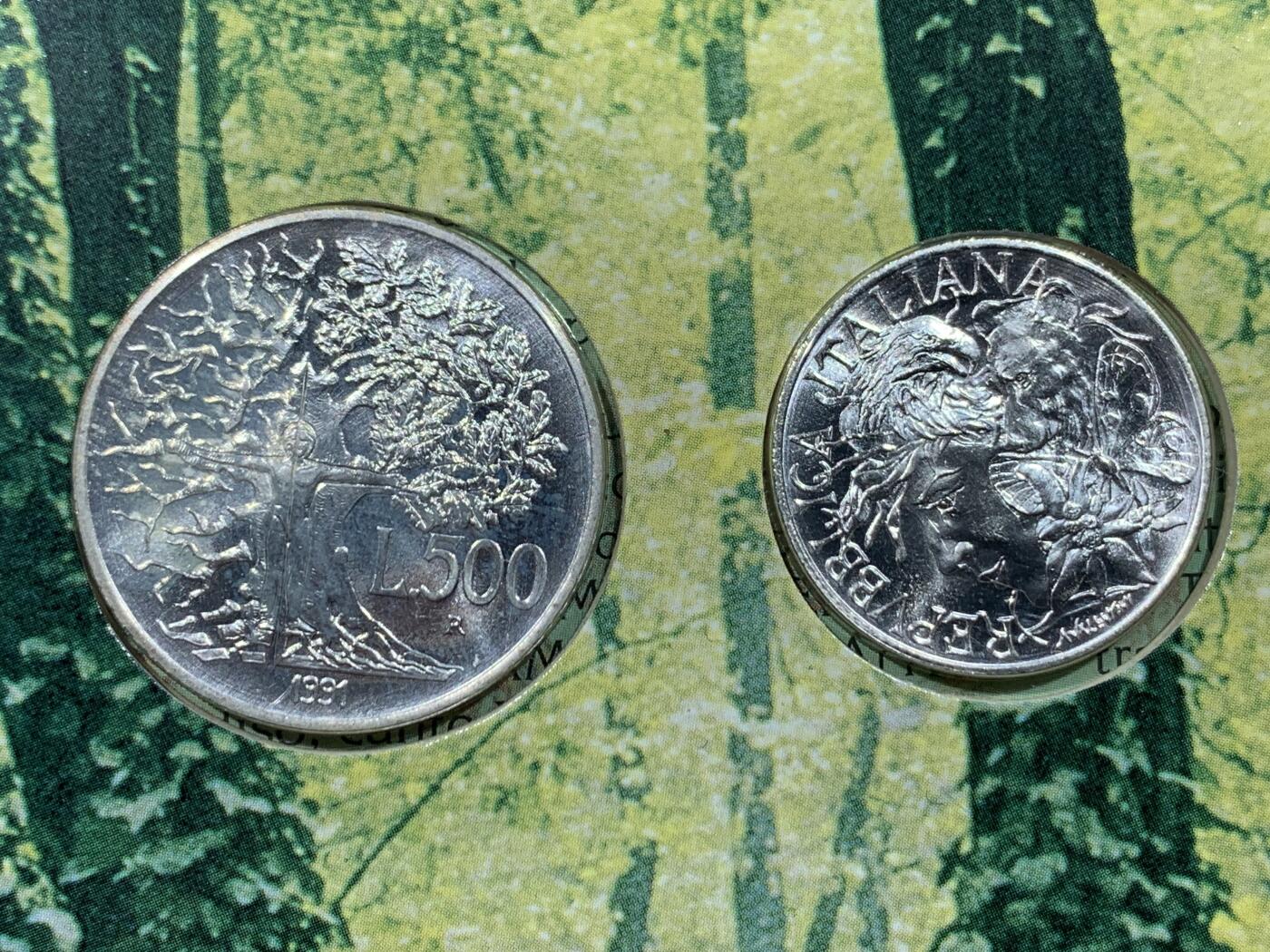 《竞宝斋》第443场 周日，周一，2场连拍 （全场包邮） 意大利1991年花神银套币，含银币两枚，500里拉银币（15克，0.835银）和200里拉银币（9克，0.835银）。