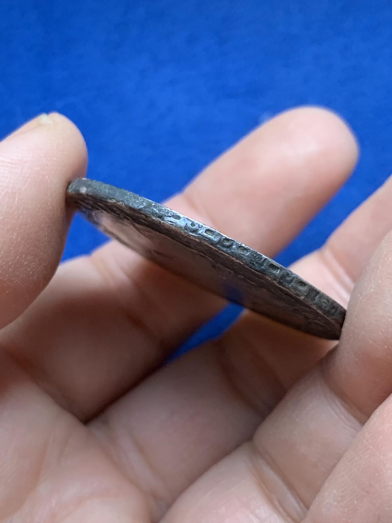 《竞宝斋》第443场 周日，周一，2场连拍 （全场包邮） 西属秘鲁1808年卡洛斯四世双柱八瑞尔银币