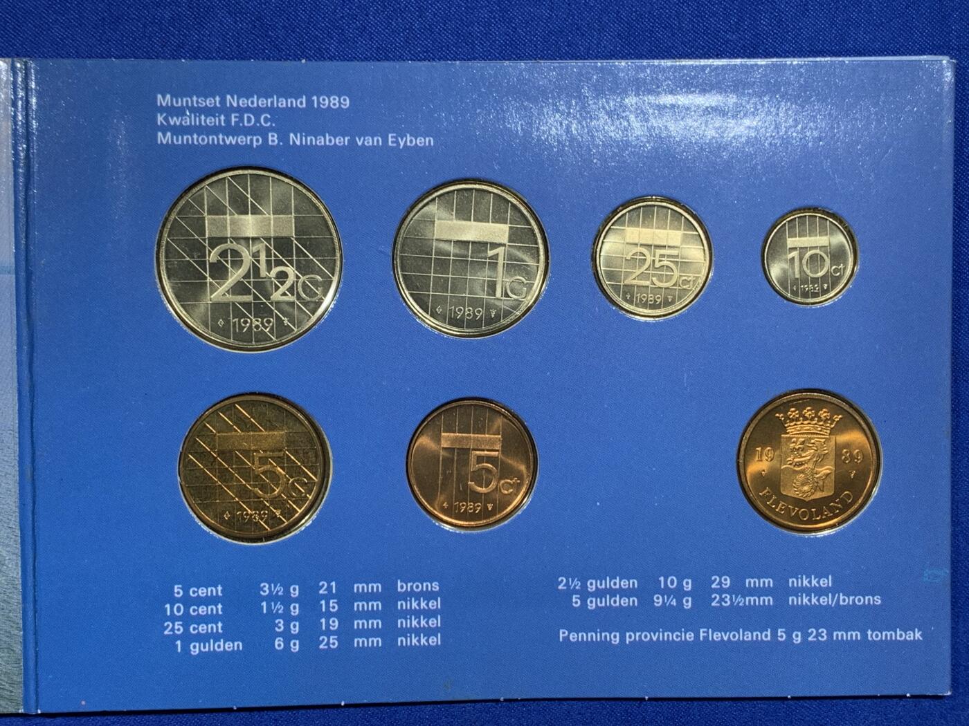 《竞宝斋》第443场 周日，周一，2场连拍 （全场包邮） 两套一组 荷属安德列斯（安的列斯）官方套币，1989年6枚套币和1981年7枚套。