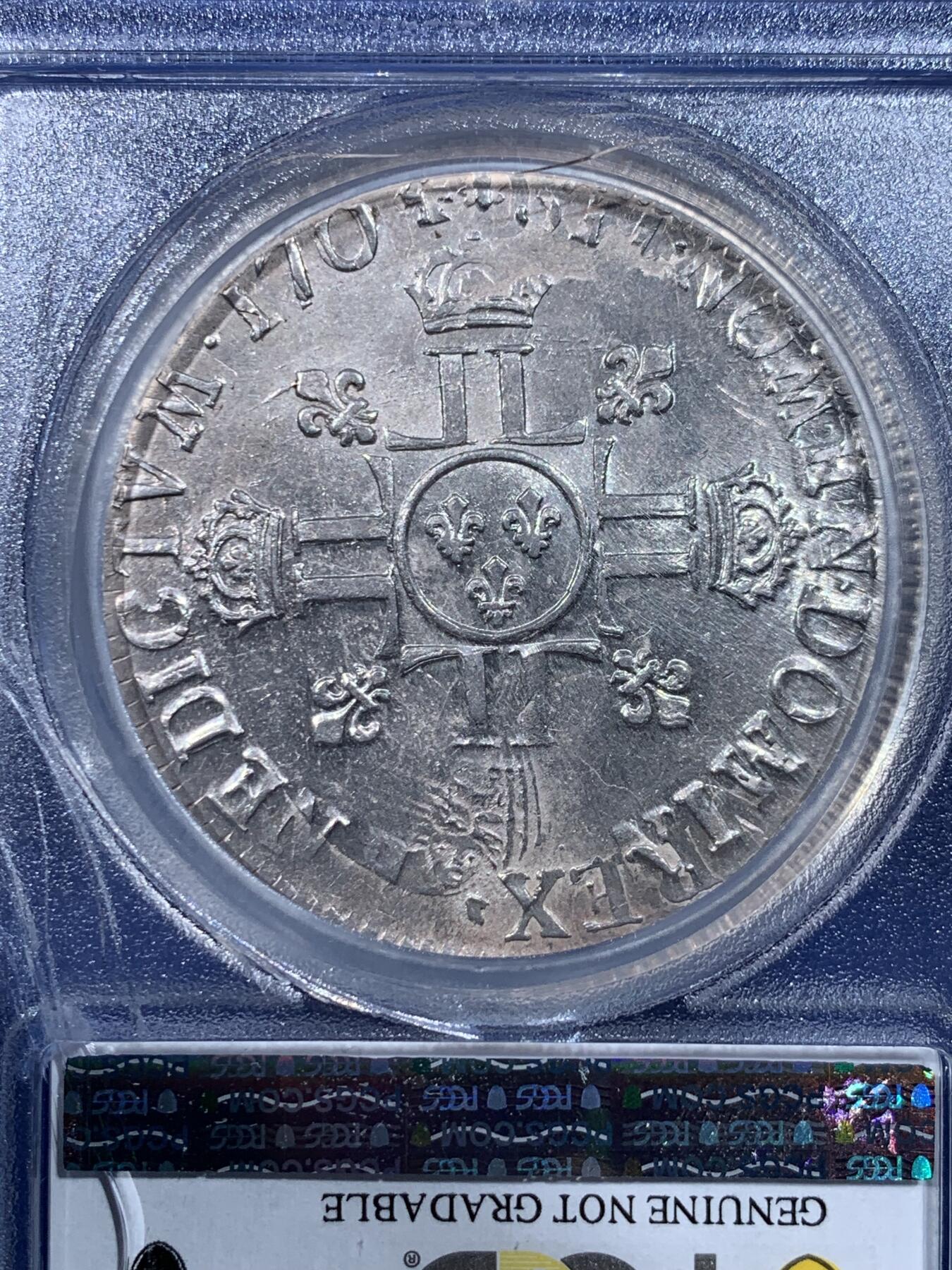 《竞宝斋》第443场 周日，周一，2场连拍 （全场包邮） PCGS UNC 法国1704-9 路易十四 太阳王 埃居大银币 打制清晰 能达到UNC等级的太阳王不容易 P加厚盒封装 盒子有裂纹