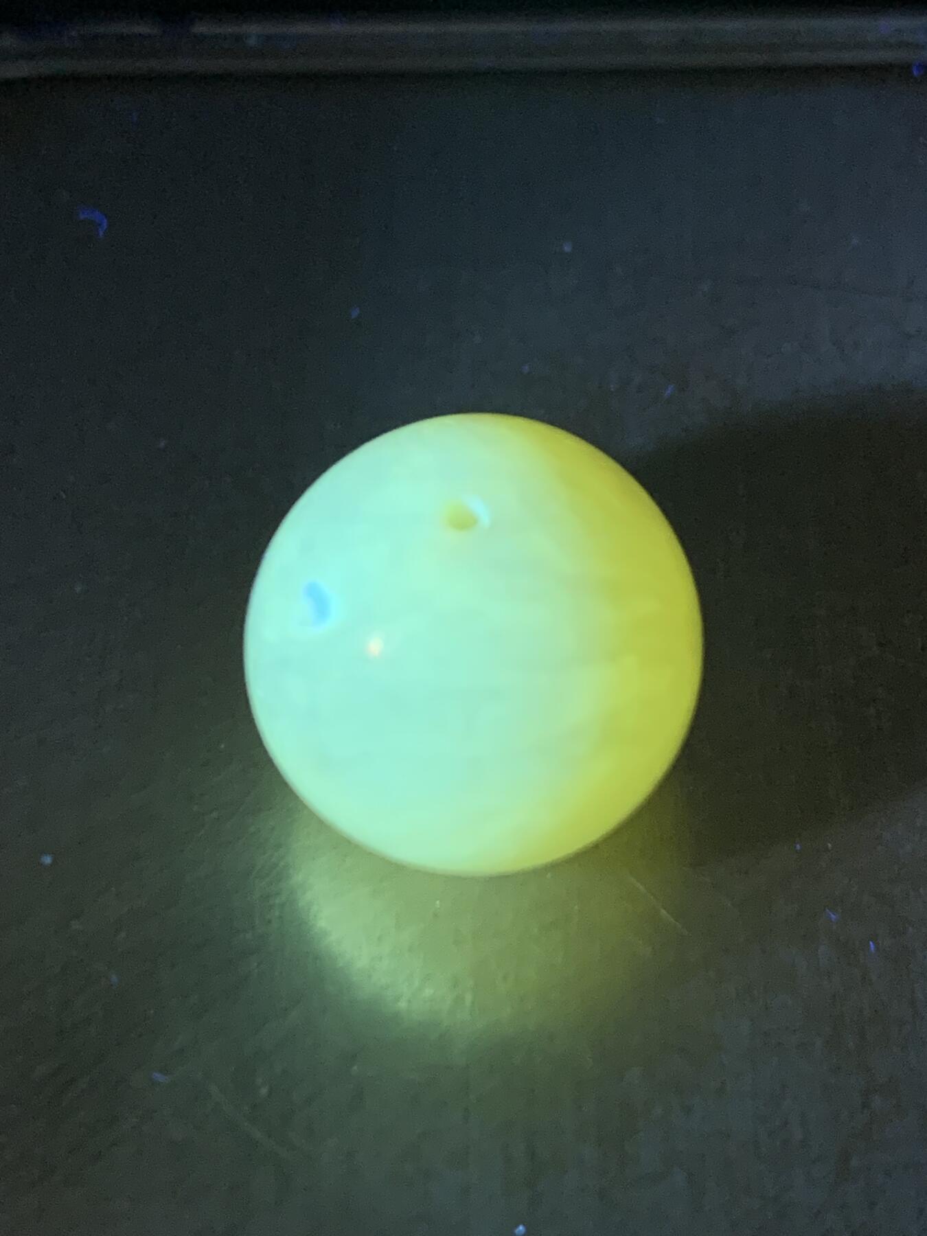 天然乌克兰原矿蜜蜡通货圆珠一颗，