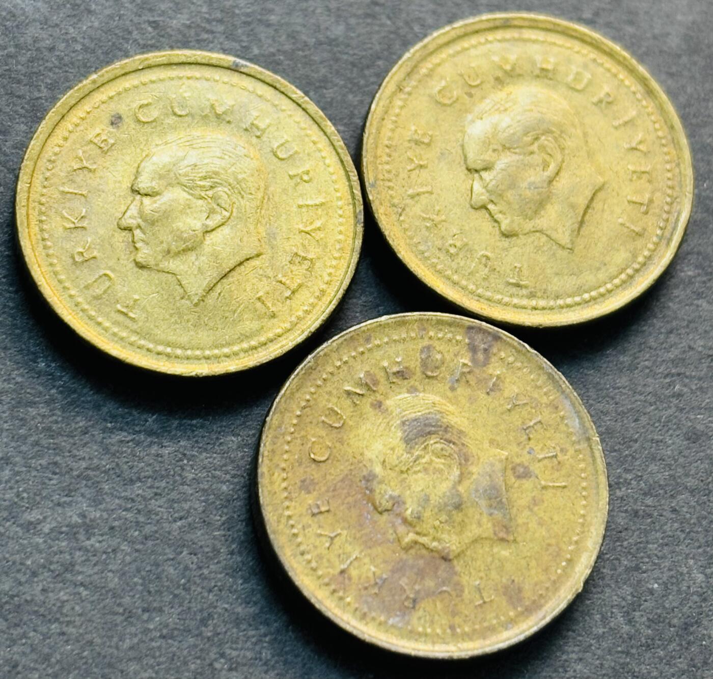 文馨钱币收藏第 284 场，【 长期接收代拍品】老藏家拍品南朝鲜李承晚时期货币，泰国大型纪念币，土耳其各时期及各国套币场 1996-1997 年土耳其 5000 里拉铜币 3 枚